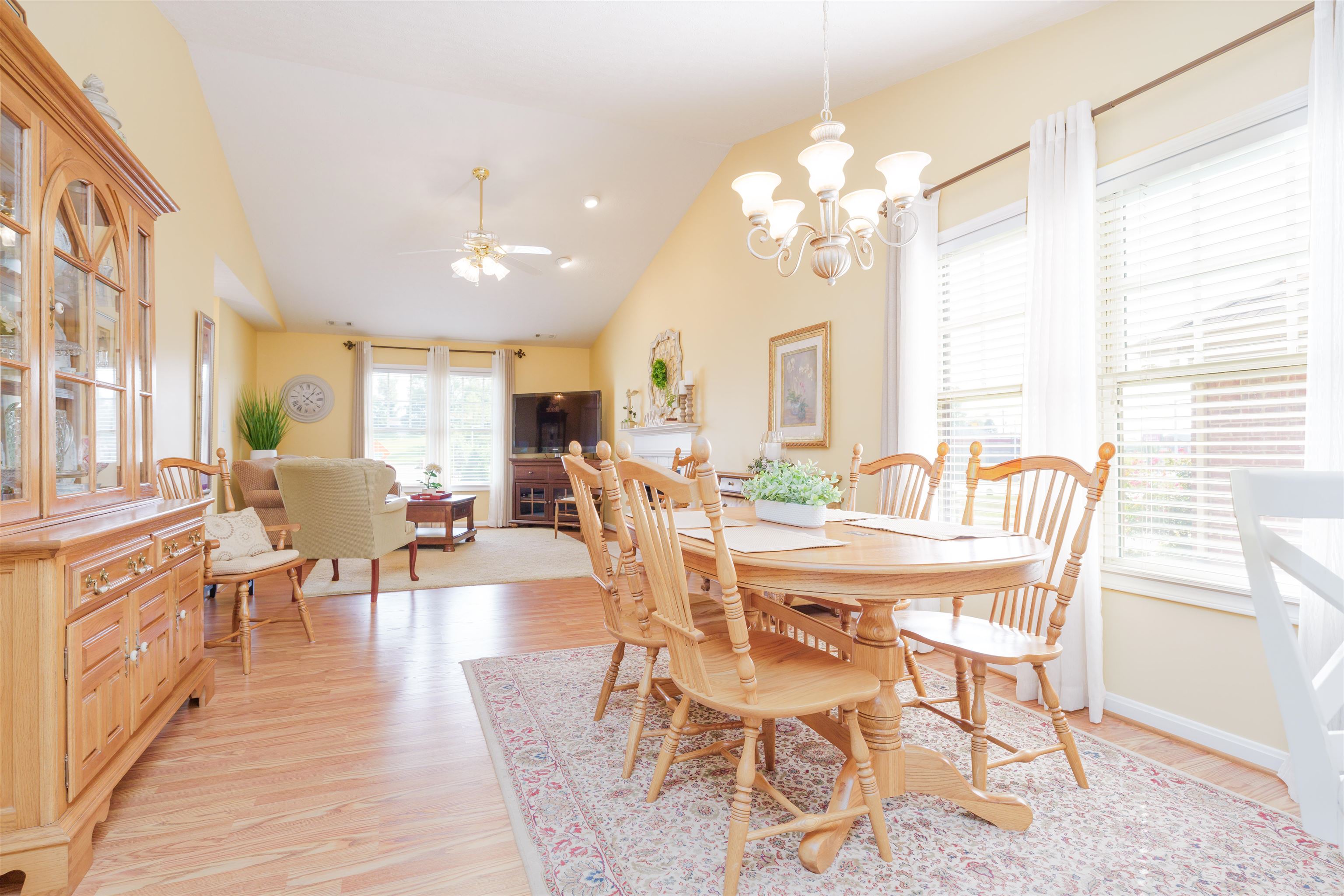 3200 Majestic Prince Dr, Owensboro, Kentucky 42303, 2 Bedrooms Bedrooms, ,2 BathroomsBathrooms,Single Family Residence,For Sale,Majestic Prince Dr,90431