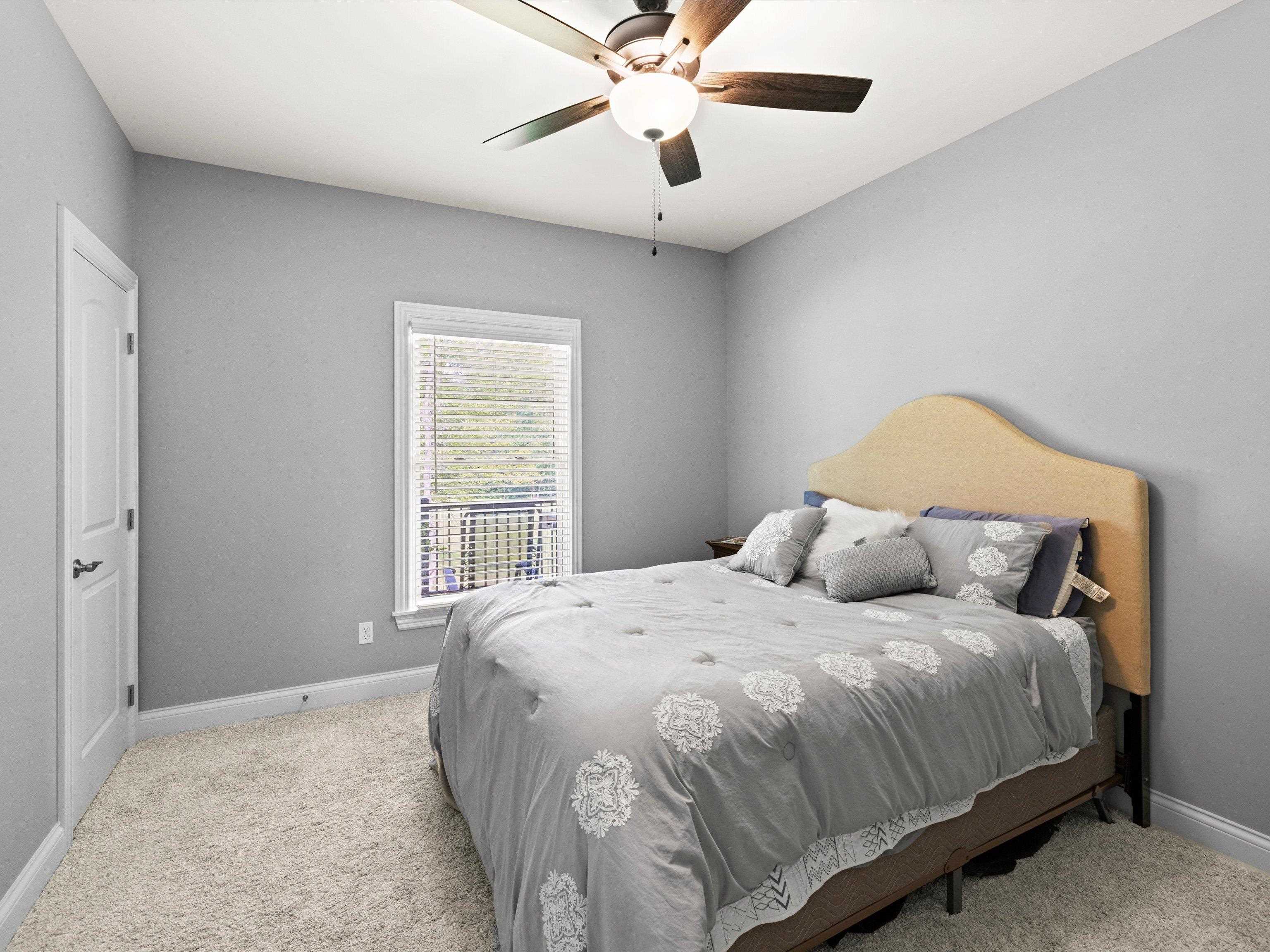 6613 Barcroft Drive, Owensboro, Kentucky 42303, 6 Bedrooms Bedrooms, ,3 BathroomsBathrooms,Single Family Residence,For Sale,Barcroft Drive,90433