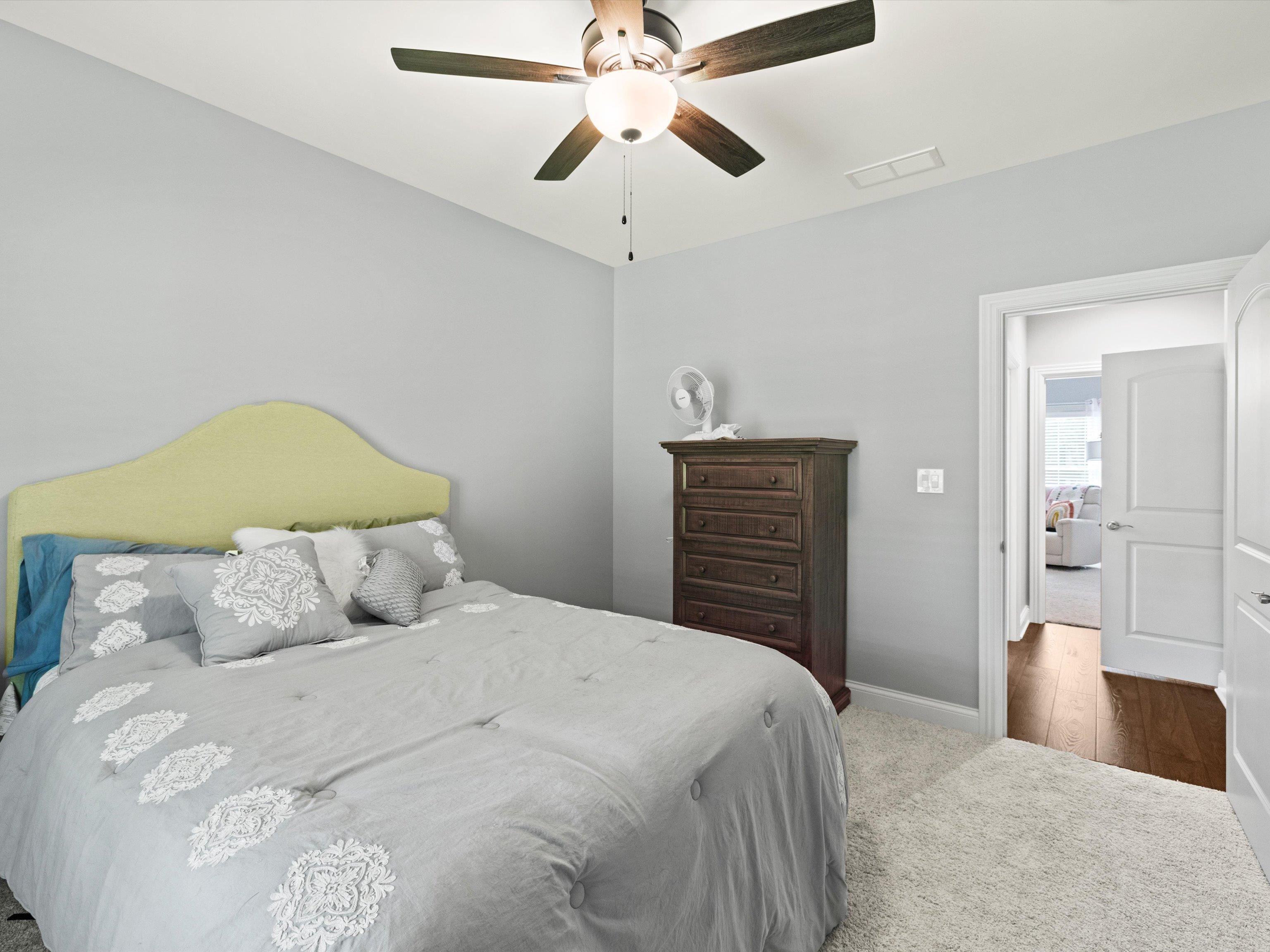 6613 Barcroft Drive, Owensboro, Kentucky 42303, 6 Bedrooms Bedrooms, ,3 BathroomsBathrooms,Single Family Residence,For Sale,Barcroft Drive,90433
