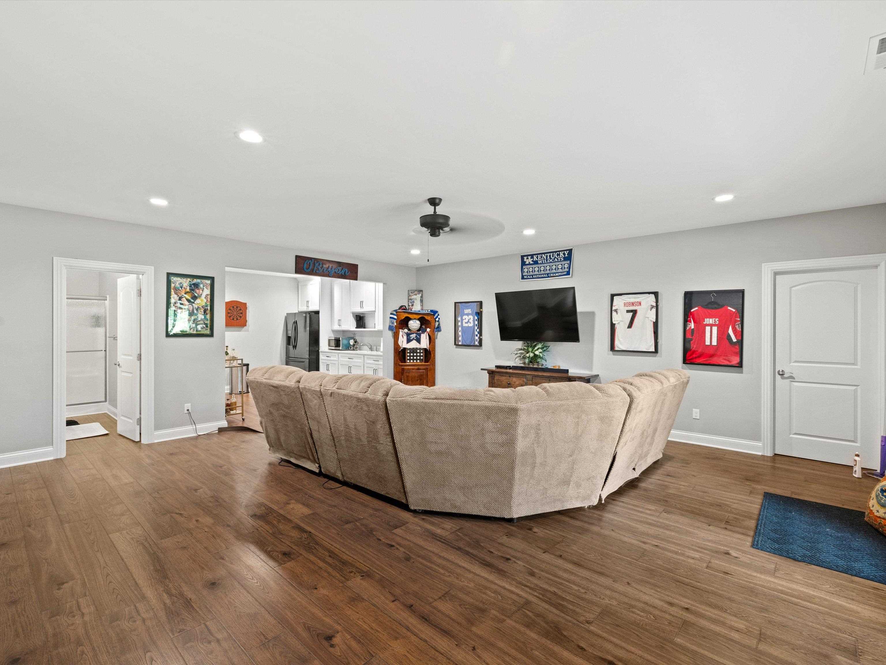 6613 Barcroft Drive, Owensboro, Kentucky 42303, 6 Bedrooms Bedrooms, ,3 BathroomsBathrooms,Single Family Residence,For Sale,Barcroft Drive,90433