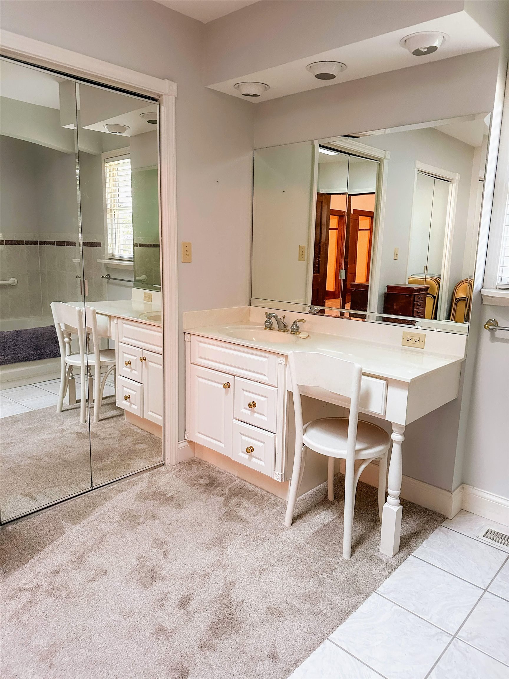 2123 Locust St., Owensboro, Kentucky 42301, 5 Bedrooms Bedrooms, ,3 BathroomsBathrooms,Single Family Residence,For Sale,Locust St.,90442