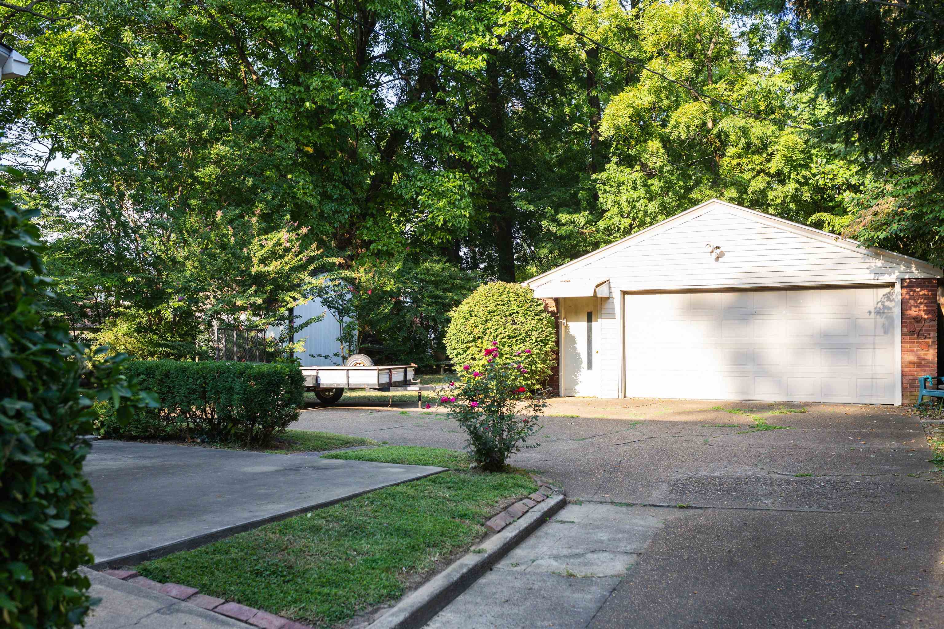 2123 Locust St., Owensboro, Kentucky 42301, 5 Bedrooms Bedrooms, ,3 BathroomsBathrooms,Single Family Residence,For Sale,Locust St.,90442