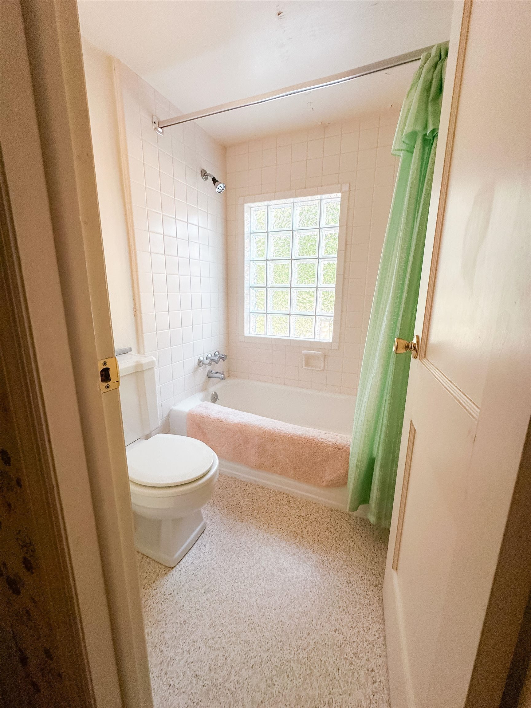 2123 Locust St., Owensboro, Kentucky 42301, 5 Bedrooms Bedrooms, ,3 BathroomsBathrooms,Single Family Residence,For Sale,Locust St.,90442
