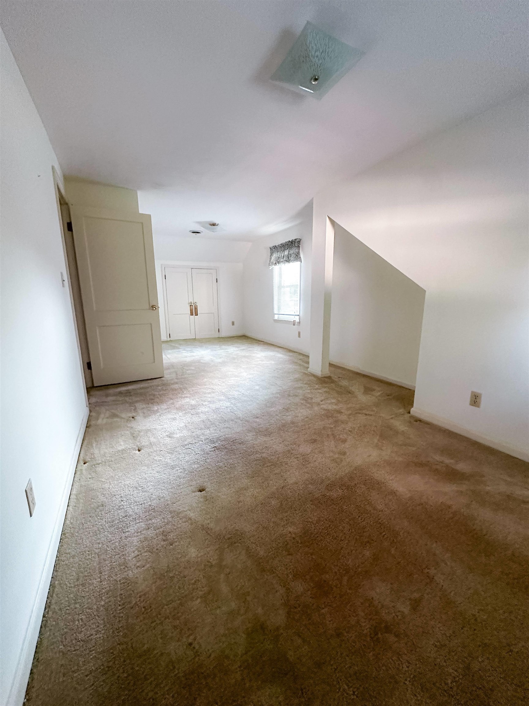 2123 Locust St., Owensboro, Kentucky 42301, 5 Bedrooms Bedrooms, ,3 BathroomsBathrooms,Single Family Residence,For Sale,Locust St.,90442