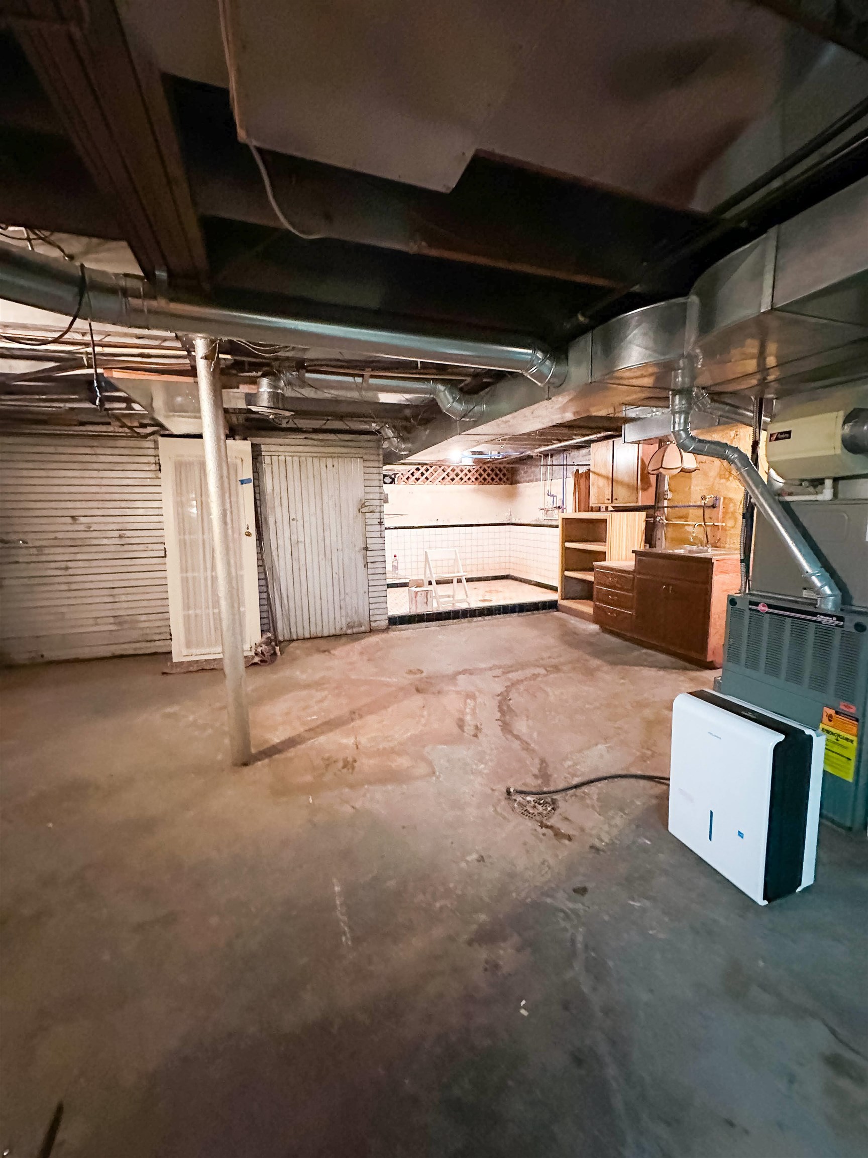 2123 Locust St., Owensboro, Kentucky 42301, 5 Bedrooms Bedrooms, ,3 BathroomsBathrooms,Single Family Residence,For Sale,Locust St.,90442