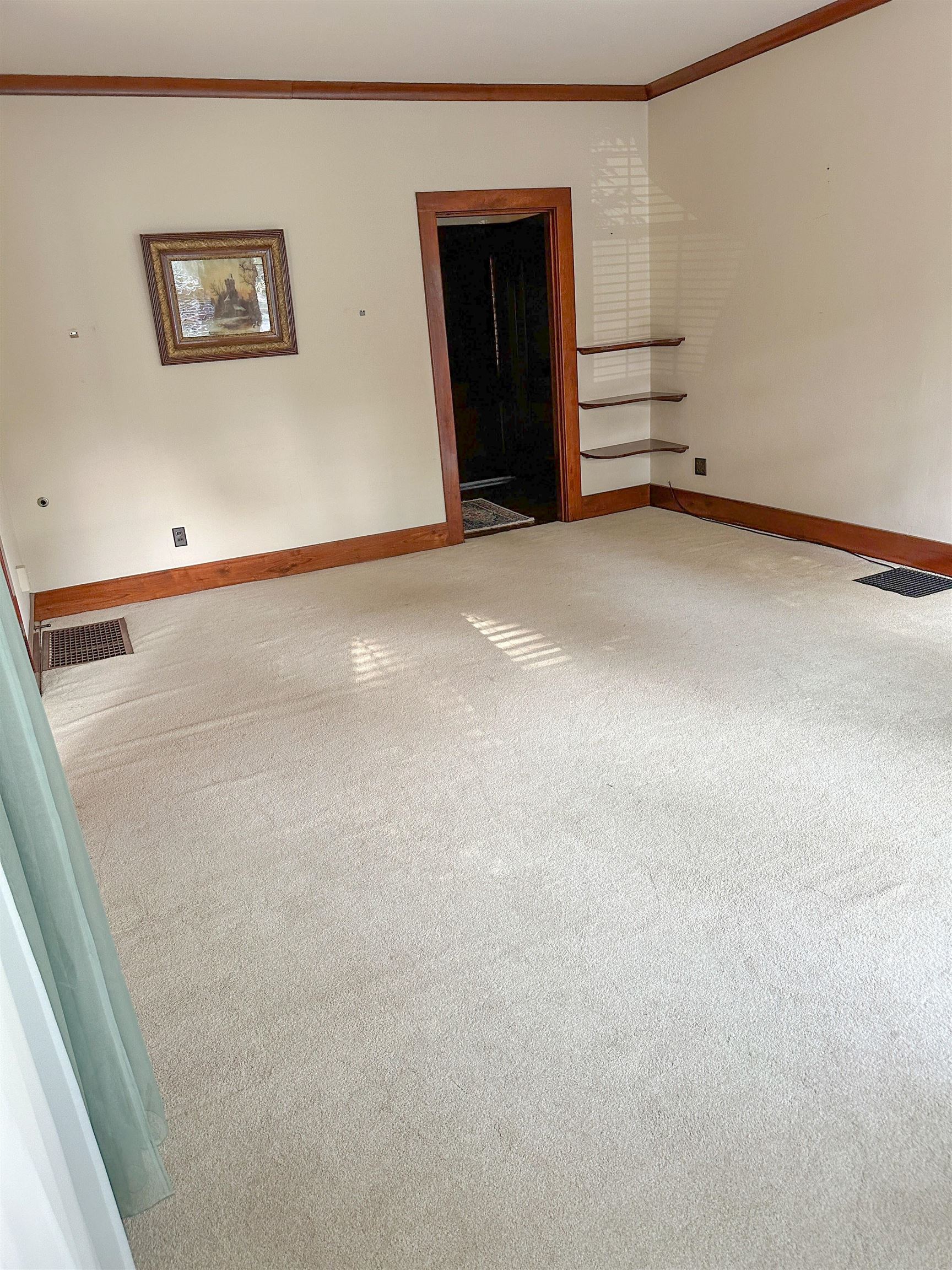 2123 Locust St., Owensboro, Kentucky 42301, 5 Bedrooms Bedrooms, ,3 BathroomsBathrooms,Single Family Residence,For Sale,Locust St.,90442