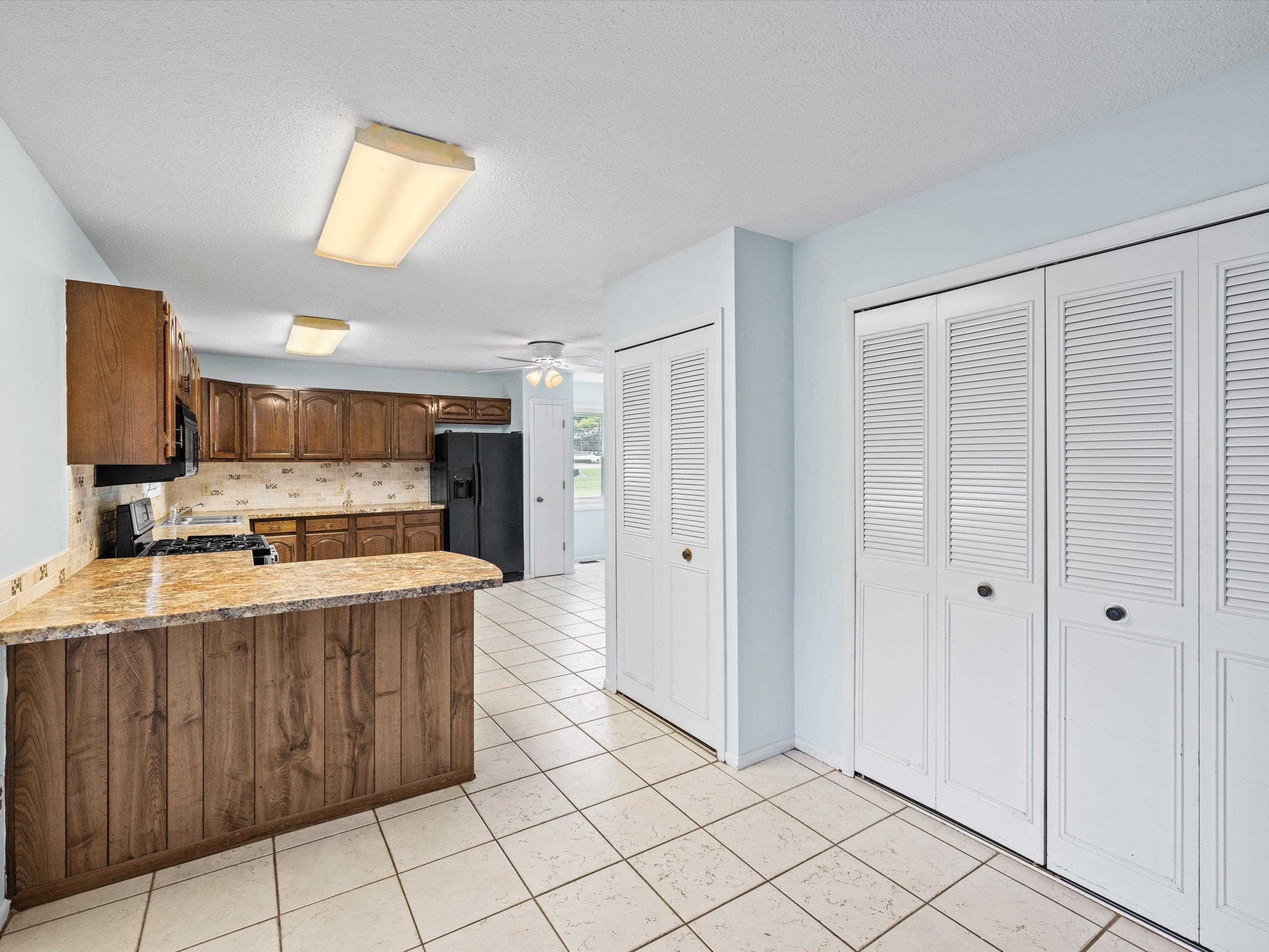 2615 Old Hartford Rd, Owensboro, Kentucky 42301, 4 Bedrooms Bedrooms, ,2 BathroomsBathrooms,Single Family Residence,For Sale,Old Hartford Rd,90448
