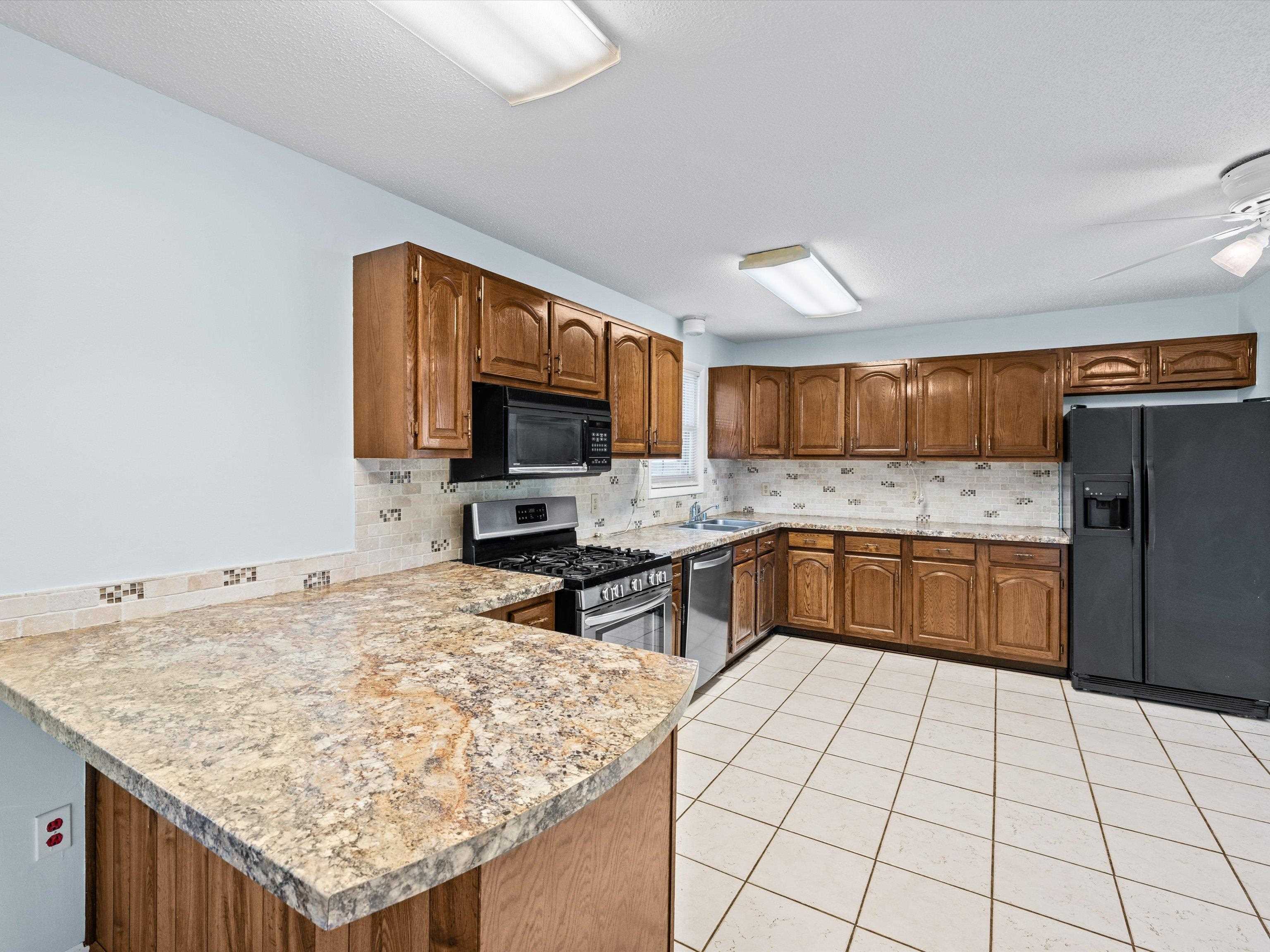 2615 Old Hartford Rd, Owensboro, Kentucky 42301, 4 Bedrooms Bedrooms, ,2 BathroomsBathrooms,Single Family Residence,For Sale,Old Hartford Rd,90448