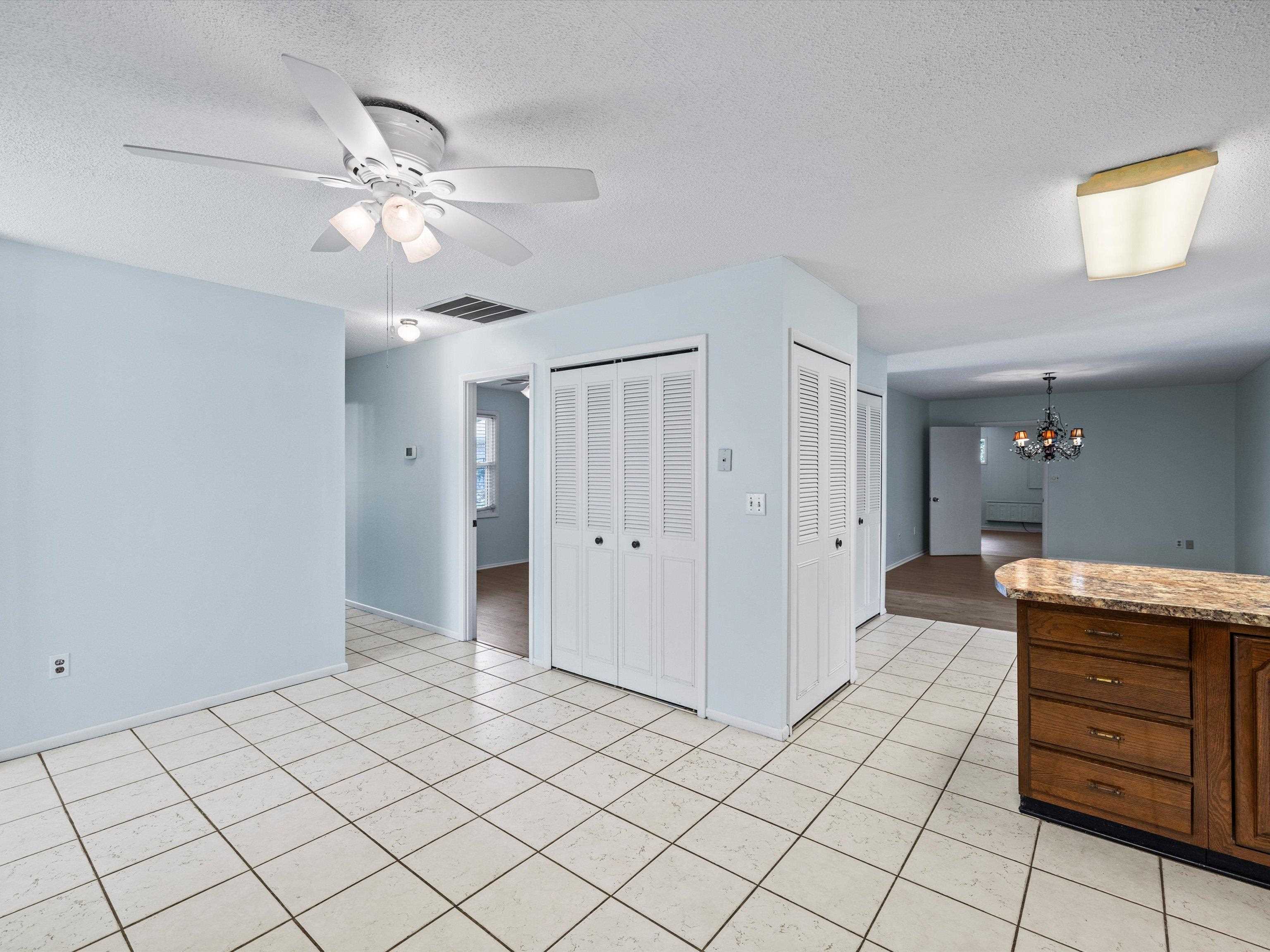 2615 Old Hartford Rd, Owensboro, Kentucky 42301, 4 Bedrooms Bedrooms, ,2 BathroomsBathrooms,Single Family Residence,For Sale,Old Hartford Rd,90448