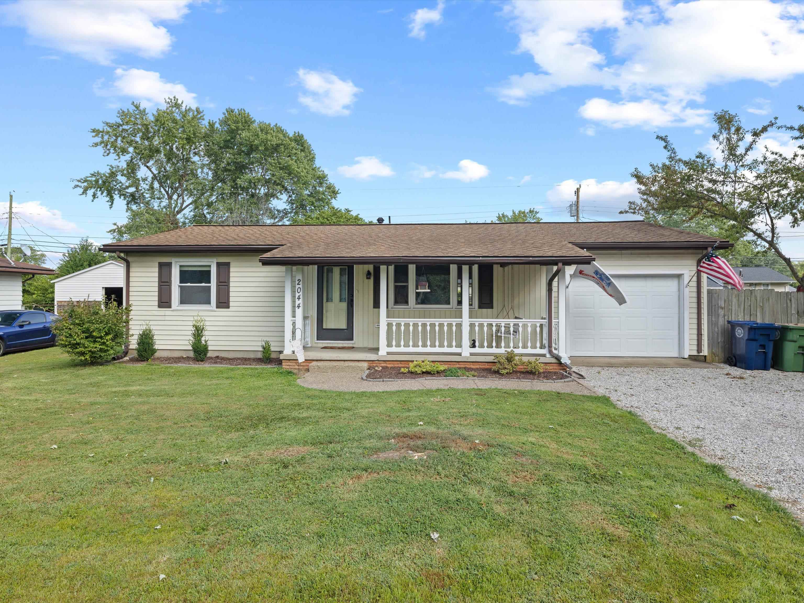 2044 Country Drive, Henderson, Kentucky 42420, 3 Bedrooms Bedrooms, ,2 BathroomsBathrooms,Single Family Residence,For Sale,Country Drive,90456