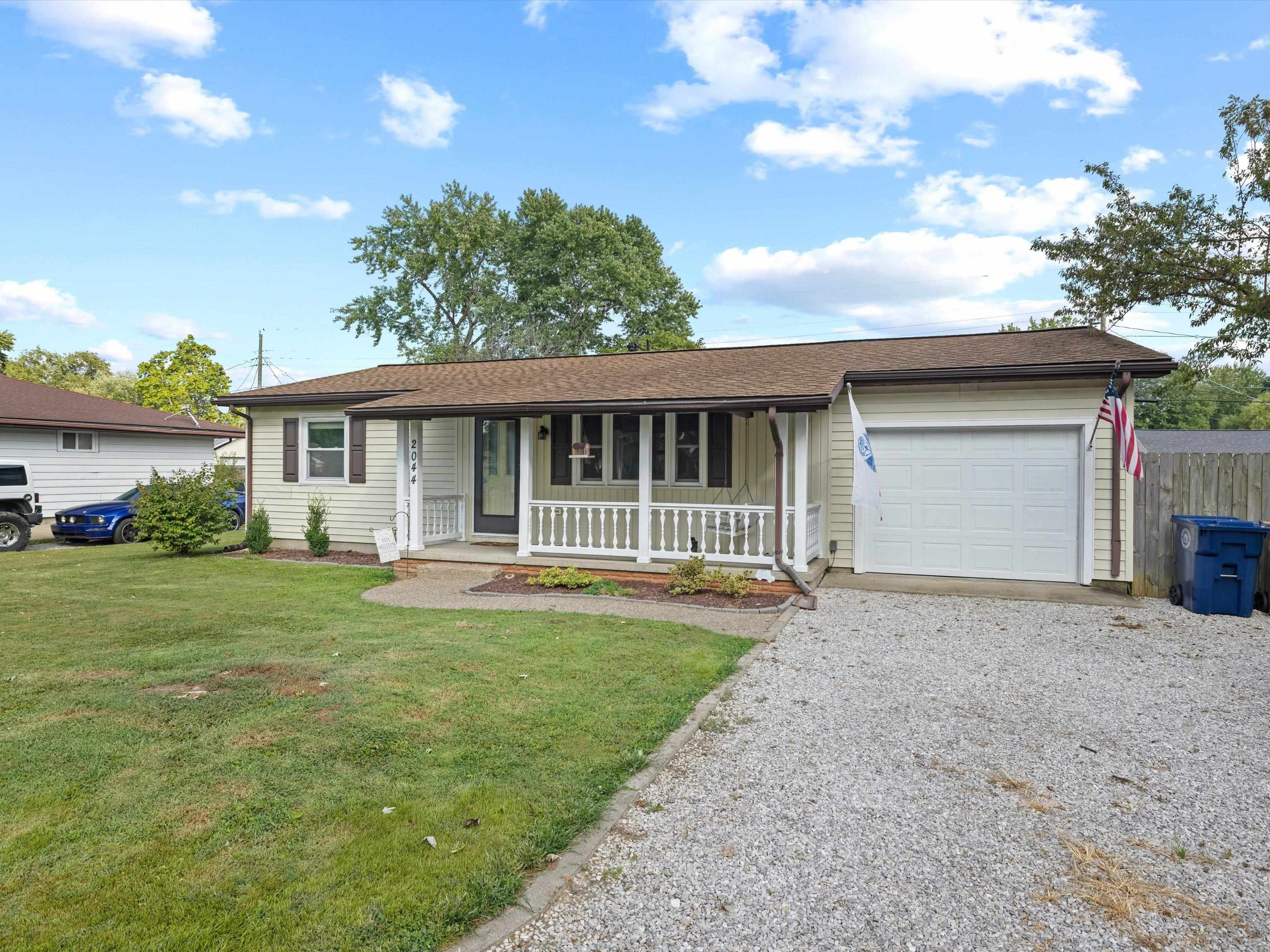 2044 Country Drive, Henderson, Kentucky 42420, 3 Bedrooms Bedrooms, ,2 BathroomsBathrooms,Single Family Residence,For Sale,Country Drive,90456
