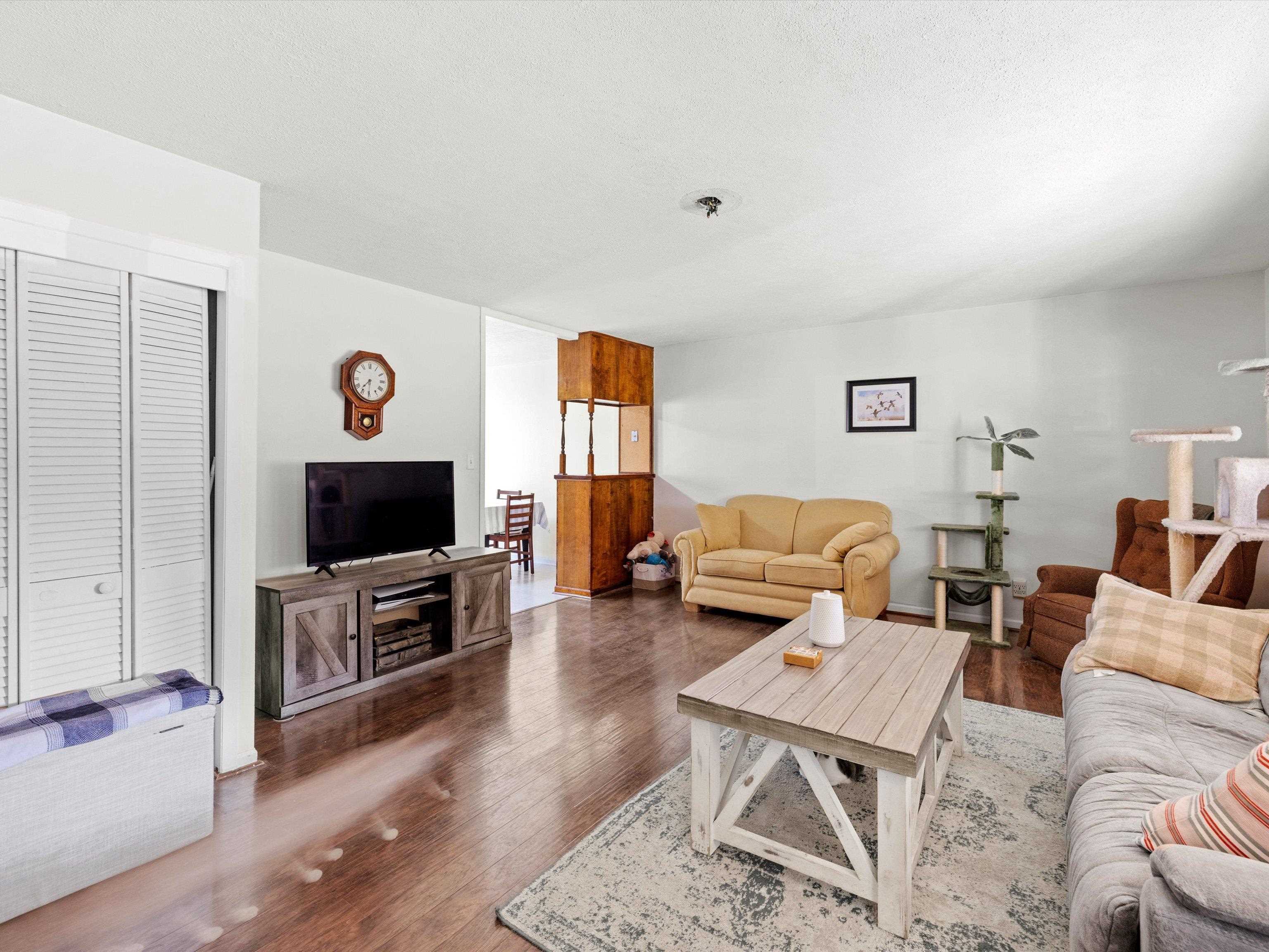 2044 Country Drive, Henderson, Kentucky 42420, 3 Bedrooms Bedrooms, ,2 BathroomsBathrooms,Single Family Residence,For Sale,Country Drive,90456