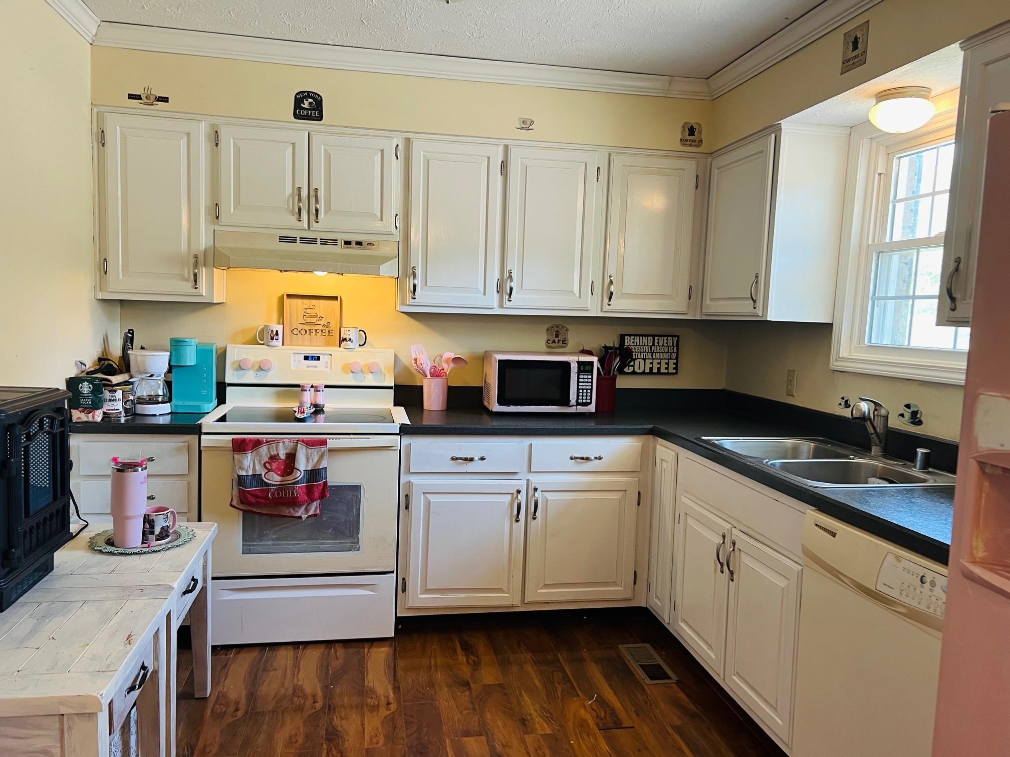 227 Countryside Dr, Centertown, Kentucky 42328, 3 Bedrooms Bedrooms, ,1 BathroomBathrooms,Single Family Residence,For Sale,Countryside Dr,90457