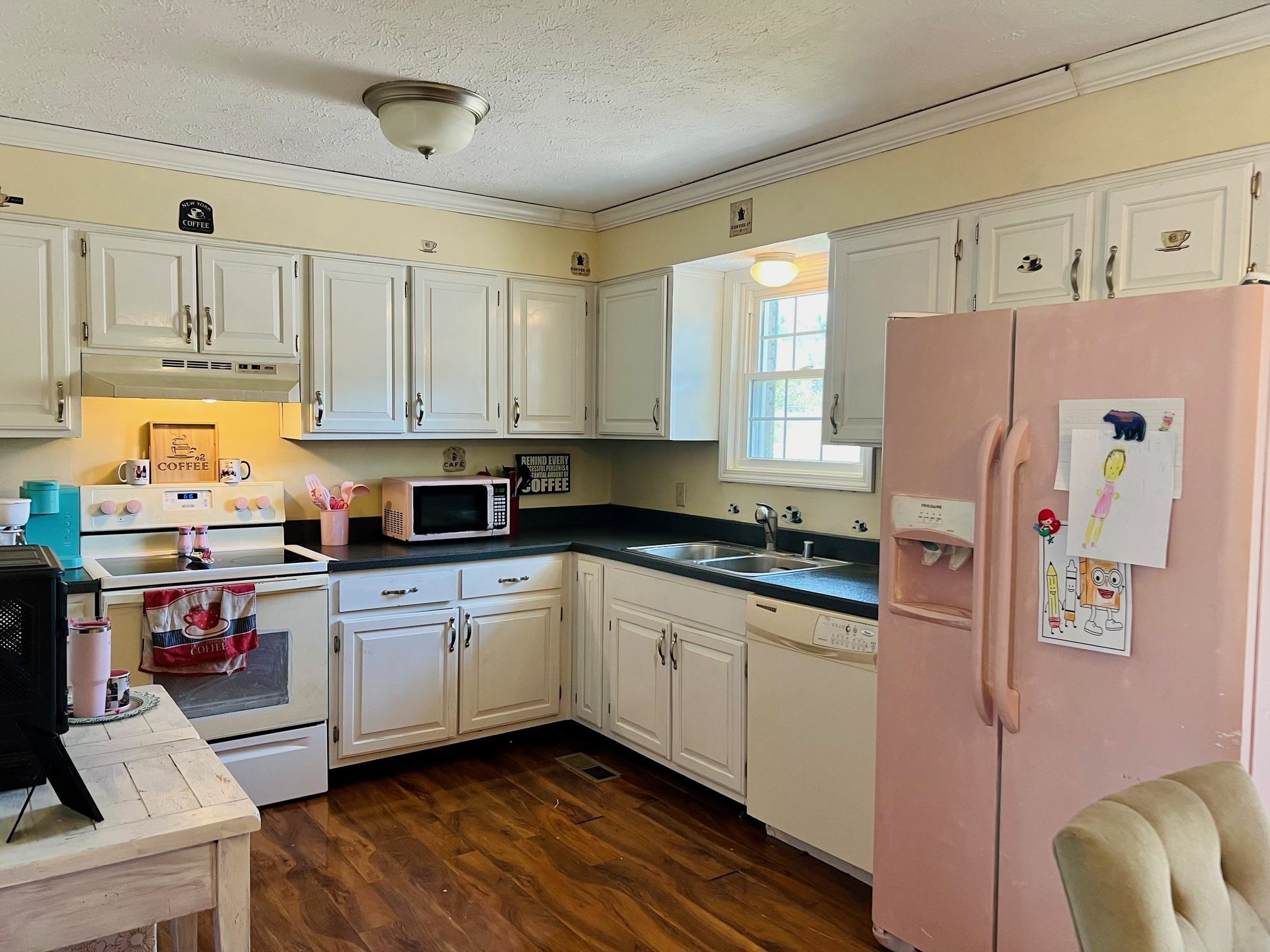 227 Countryside Dr, Centertown, Kentucky 42328, 3 Bedrooms Bedrooms, ,1 BathroomBathrooms,Single Family Residence,For Sale,Countryside Dr,90457