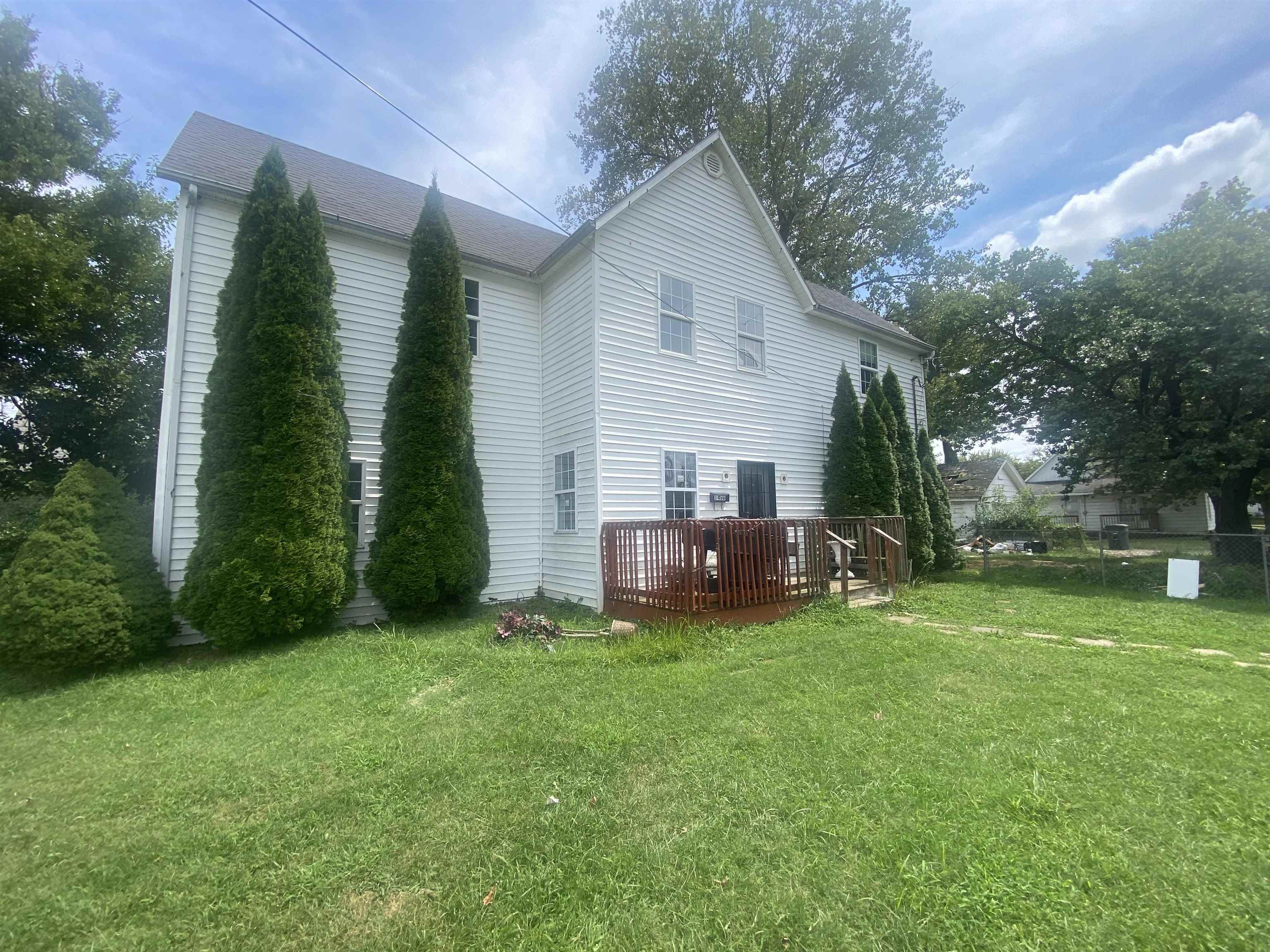 1436 West 9th Street, Owensboro, Kentucky 42301, 5 Bedrooms Bedrooms, ,2 BathroomsBathrooms,Single Family Residence,For Sale,West 9th Street,90458