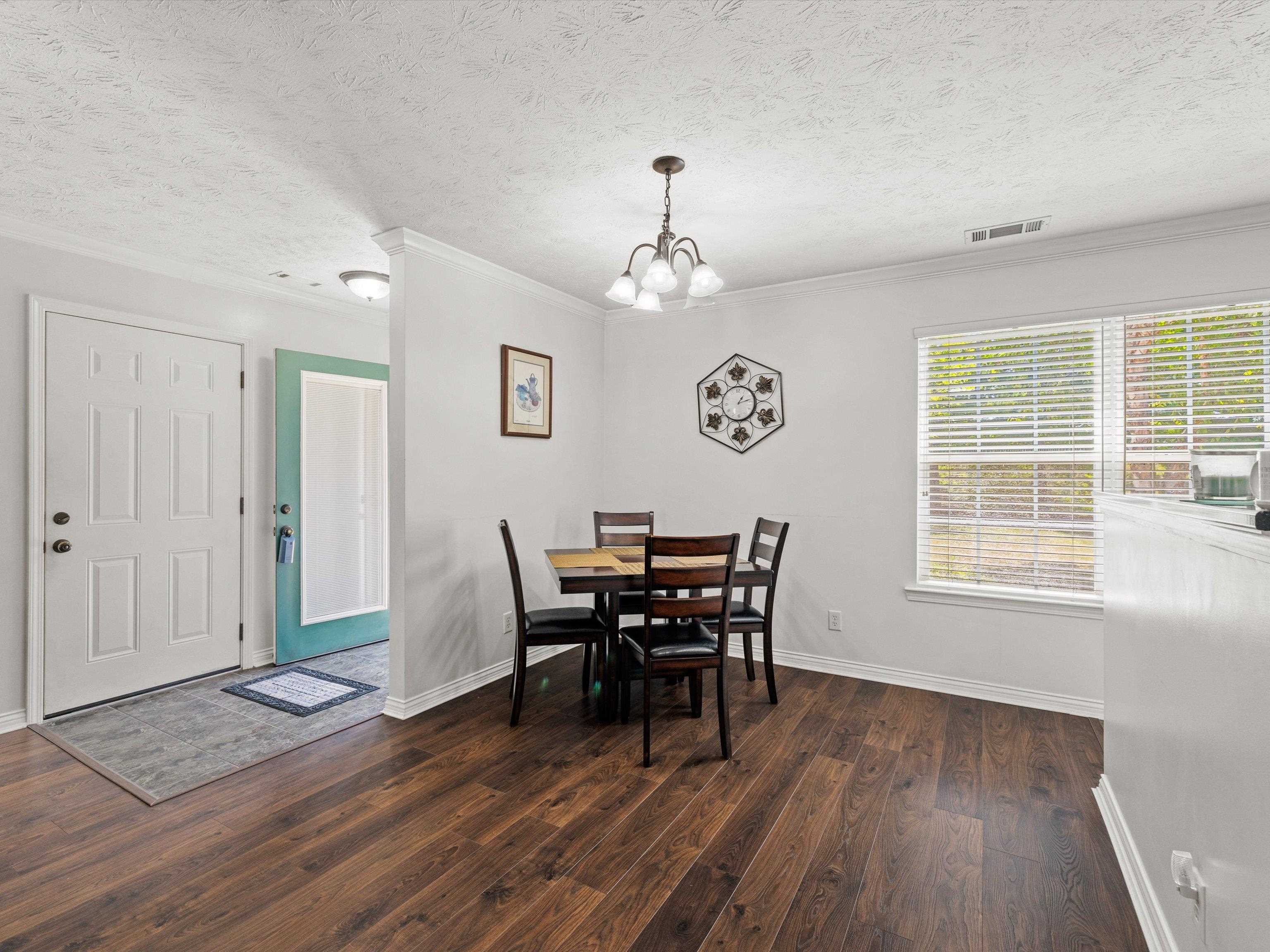 2012 Viola Gardens, Owensboro, Kentucky 42303-4002, 2 Bedrooms Bedrooms, ,2 BathroomsBathrooms,Condominium,For Sale,Viola Gardens,90466