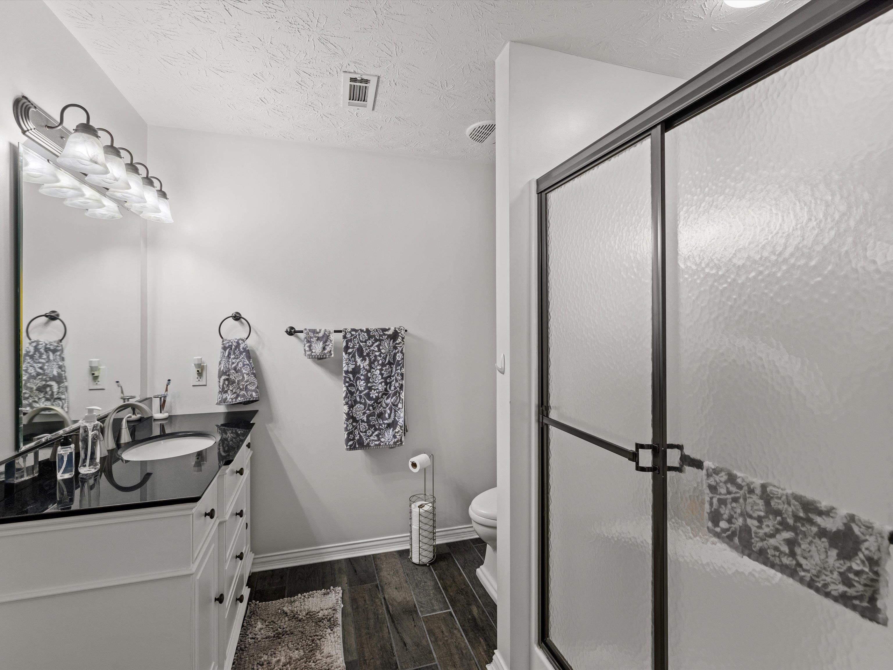 2012 Viola Gardens, Owensboro, Kentucky 42303-4002, 2 Bedrooms Bedrooms, ,2 BathroomsBathrooms,Condominium,For Sale,Viola Gardens,90466