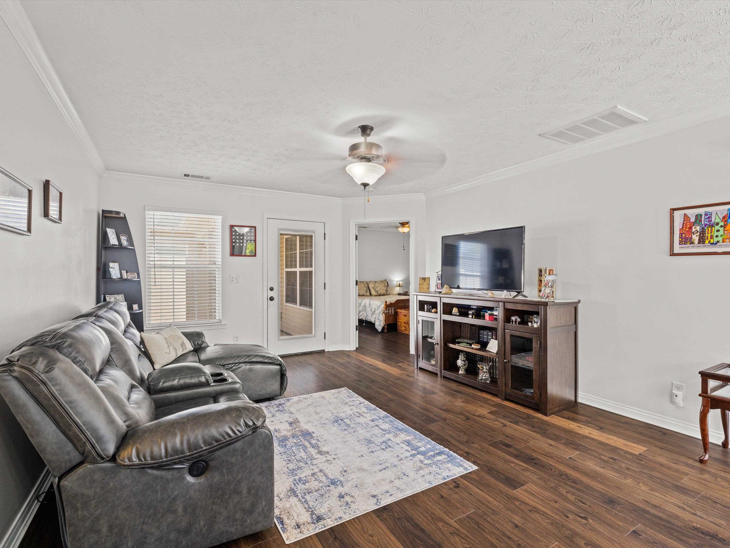 2012 Viola Gardens, Owensboro, Kentucky 42303-4002, 2 Bedrooms Bedrooms, ,2 BathroomsBathrooms,Condominium,For Sale,Viola Gardens,90466
