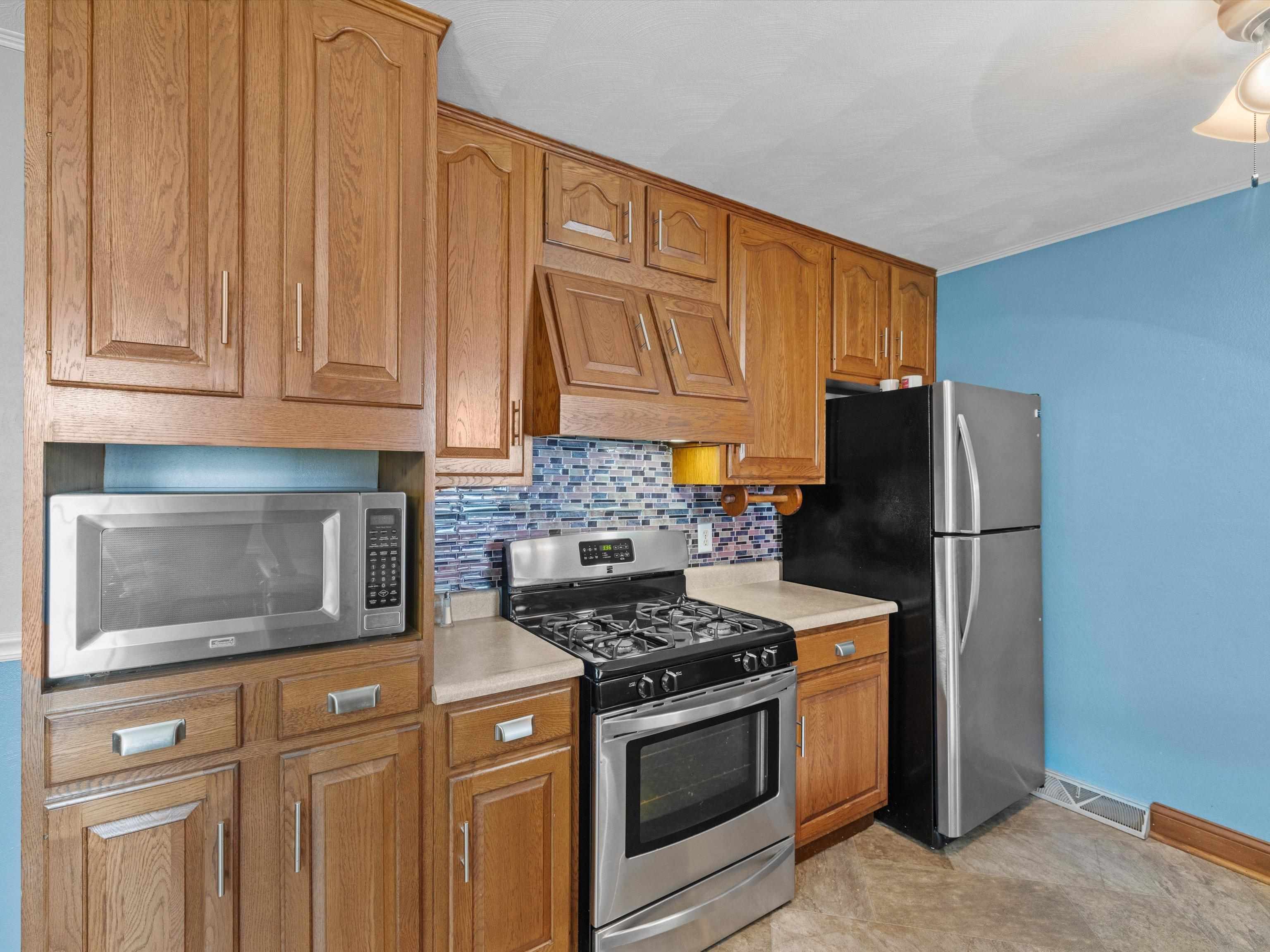 2925 Plymouth Pl, Owensboro, Kentucky 42303, 3 Bedrooms Bedrooms, ,2 BathroomsBathrooms,Single Family Residence,For Sale,Plymouth Pl,90469