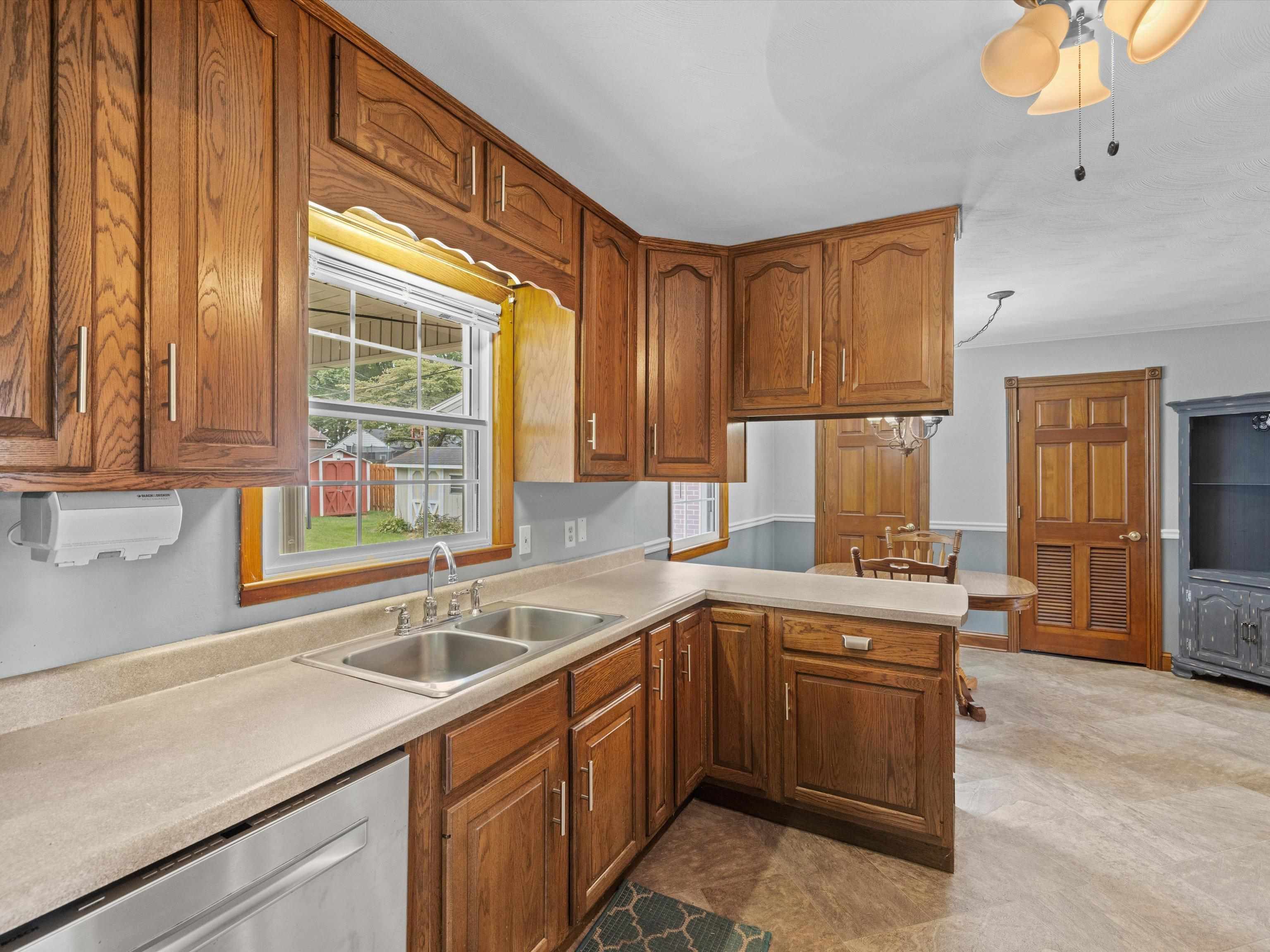 2925 Plymouth Pl, Owensboro, Kentucky 42303, 3 Bedrooms Bedrooms, ,2 BathroomsBathrooms,Single Family Residence,For Sale,Plymouth Pl,90469