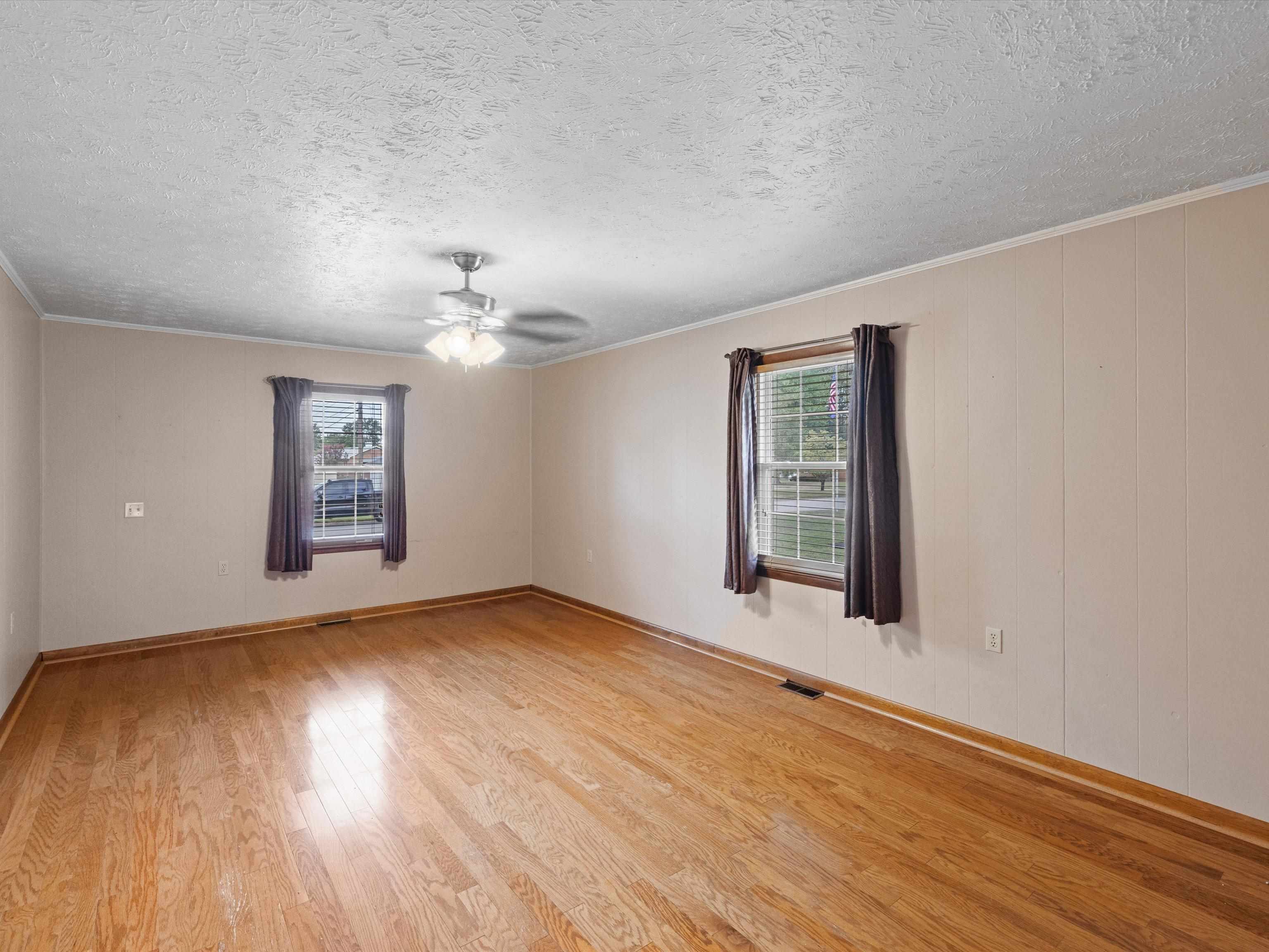 2925 Plymouth Pl, Owensboro, Kentucky 42303, 3 Bedrooms Bedrooms, ,2 BathroomsBathrooms,Single Family Residence,For Sale,Plymouth Pl,90469