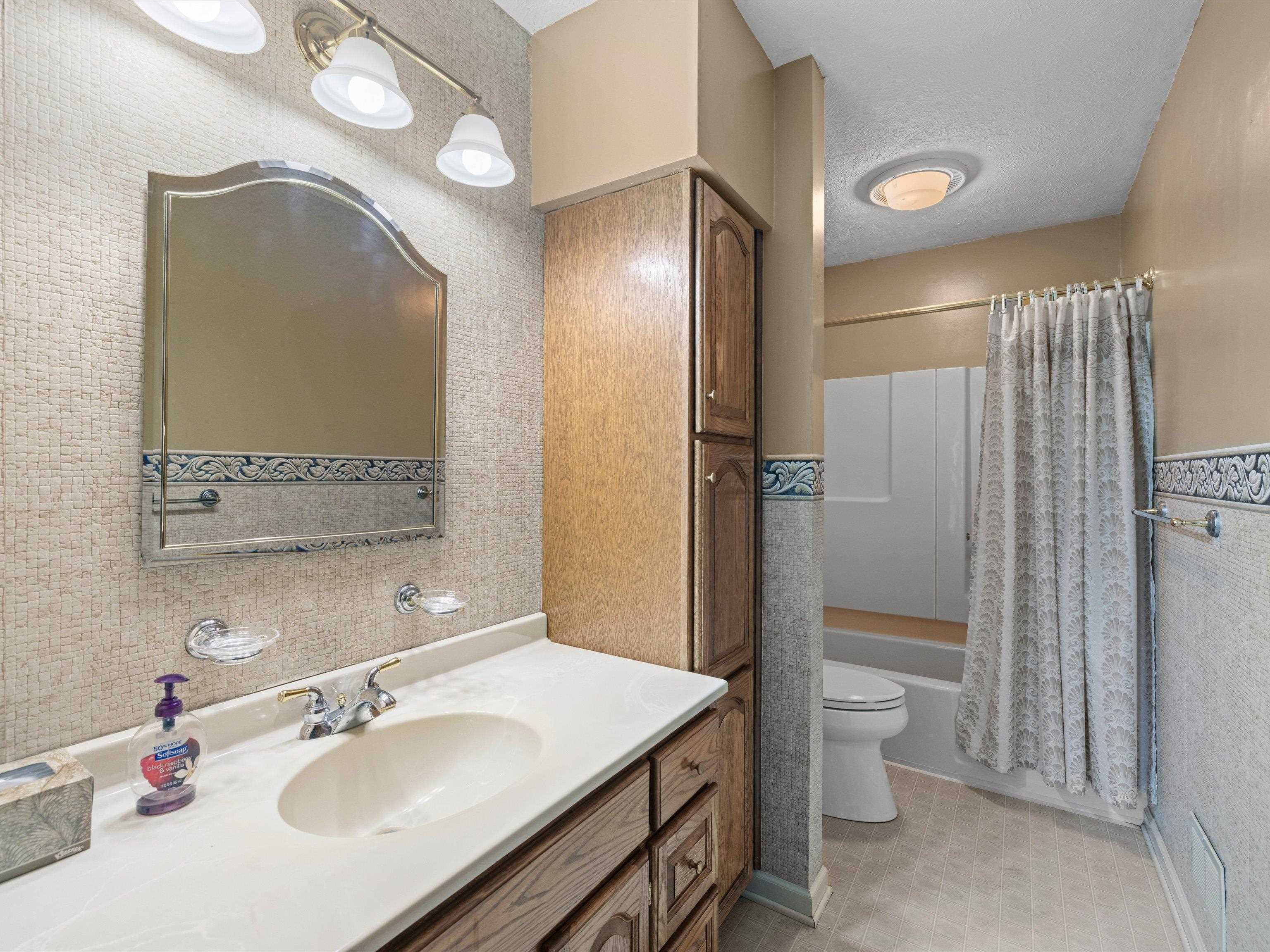 2925 Plymouth Pl, Owensboro, Kentucky 42303, 3 Bedrooms Bedrooms, ,2 BathroomsBathrooms,Single Family Residence,For Sale,Plymouth Pl,90469
