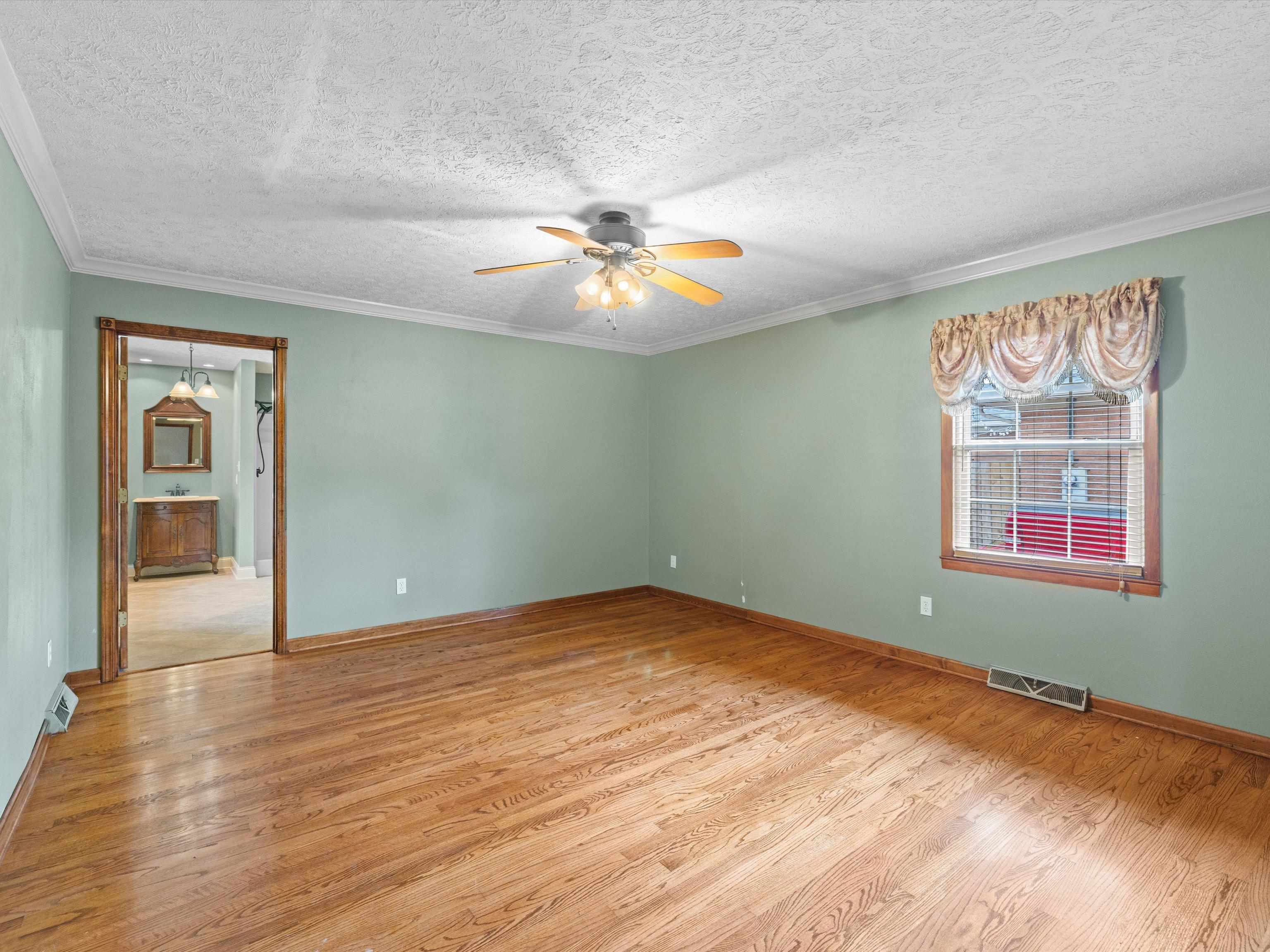 2925 Plymouth Pl, Owensboro, Kentucky 42303, 3 Bedrooms Bedrooms, ,2 BathroomsBathrooms,Single Family Residence,For Sale,Plymouth Pl,90469