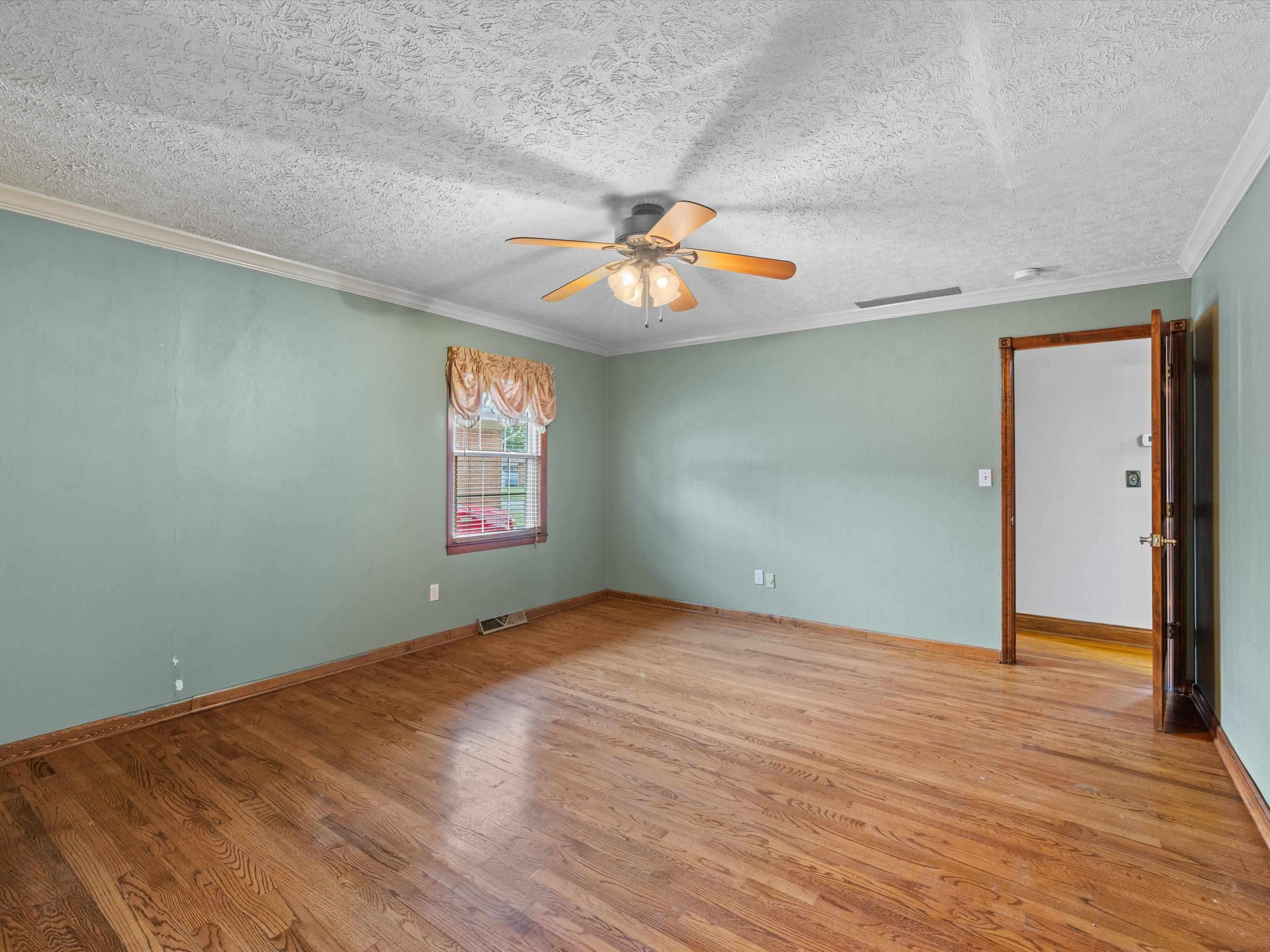 2925 Plymouth Pl, Owensboro, Kentucky 42303, 3 Bedrooms Bedrooms, ,2 BathroomsBathrooms,Single Family Residence,For Sale,Plymouth Pl,90469