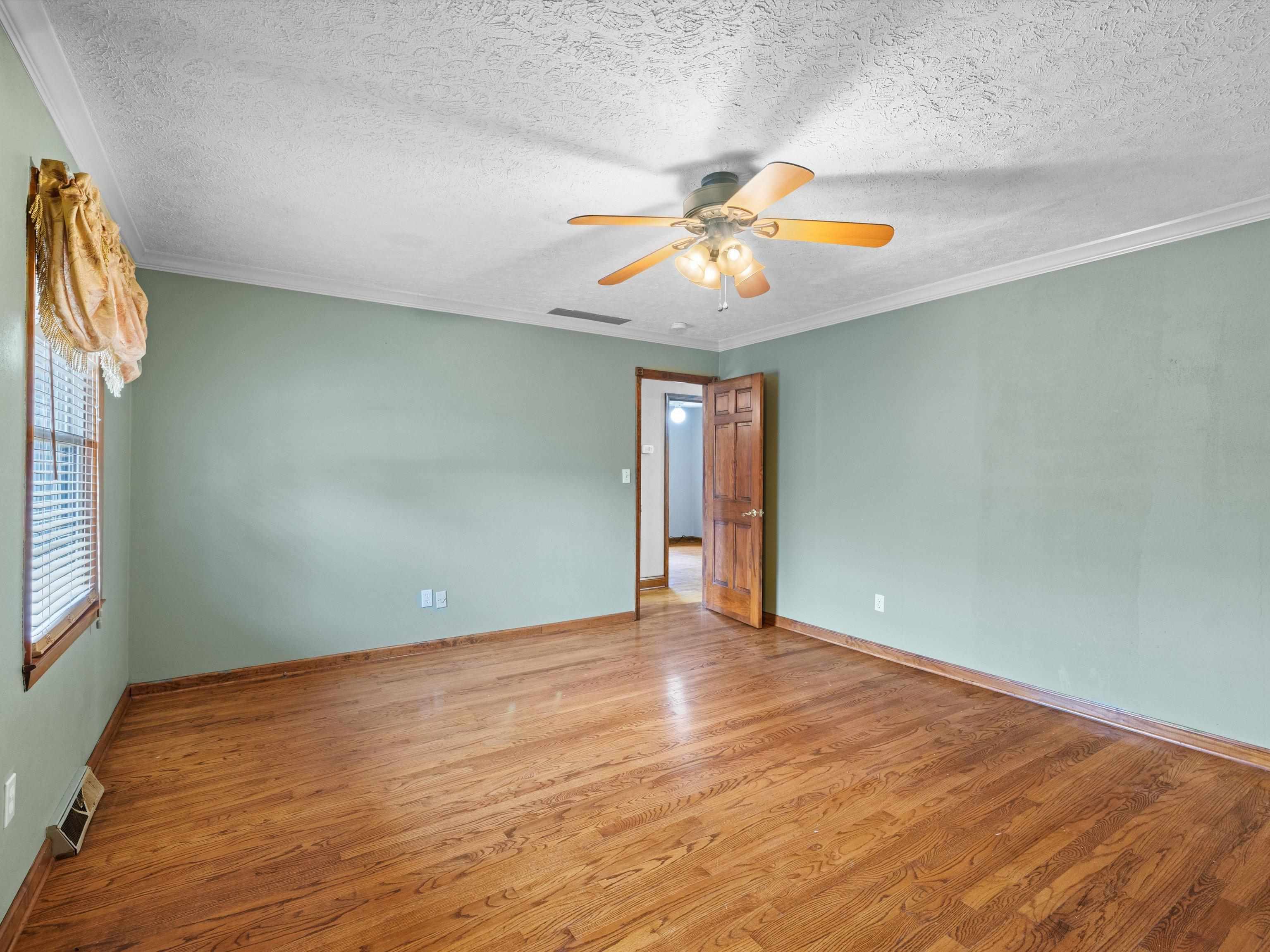 2925 Plymouth Pl, Owensboro, Kentucky 42303, 3 Bedrooms Bedrooms, ,2 BathroomsBathrooms,Single Family Residence,For Sale,Plymouth Pl,90469