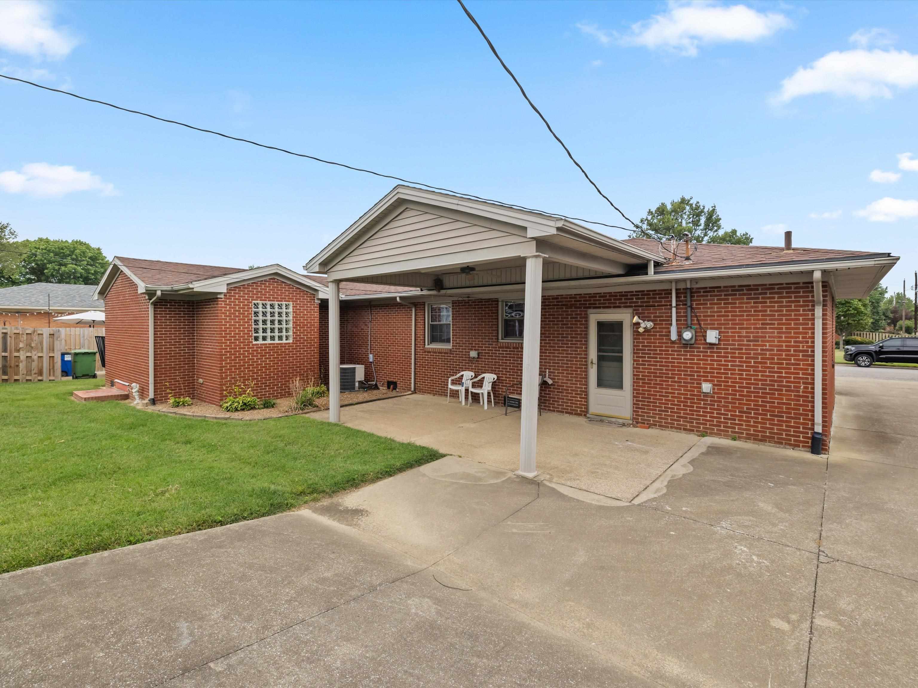 2925 Plymouth Pl, Owensboro, Kentucky 42303, 3 Bedrooms Bedrooms, ,2 BathroomsBathrooms,Single Family Residence,For Sale,Plymouth Pl,90469