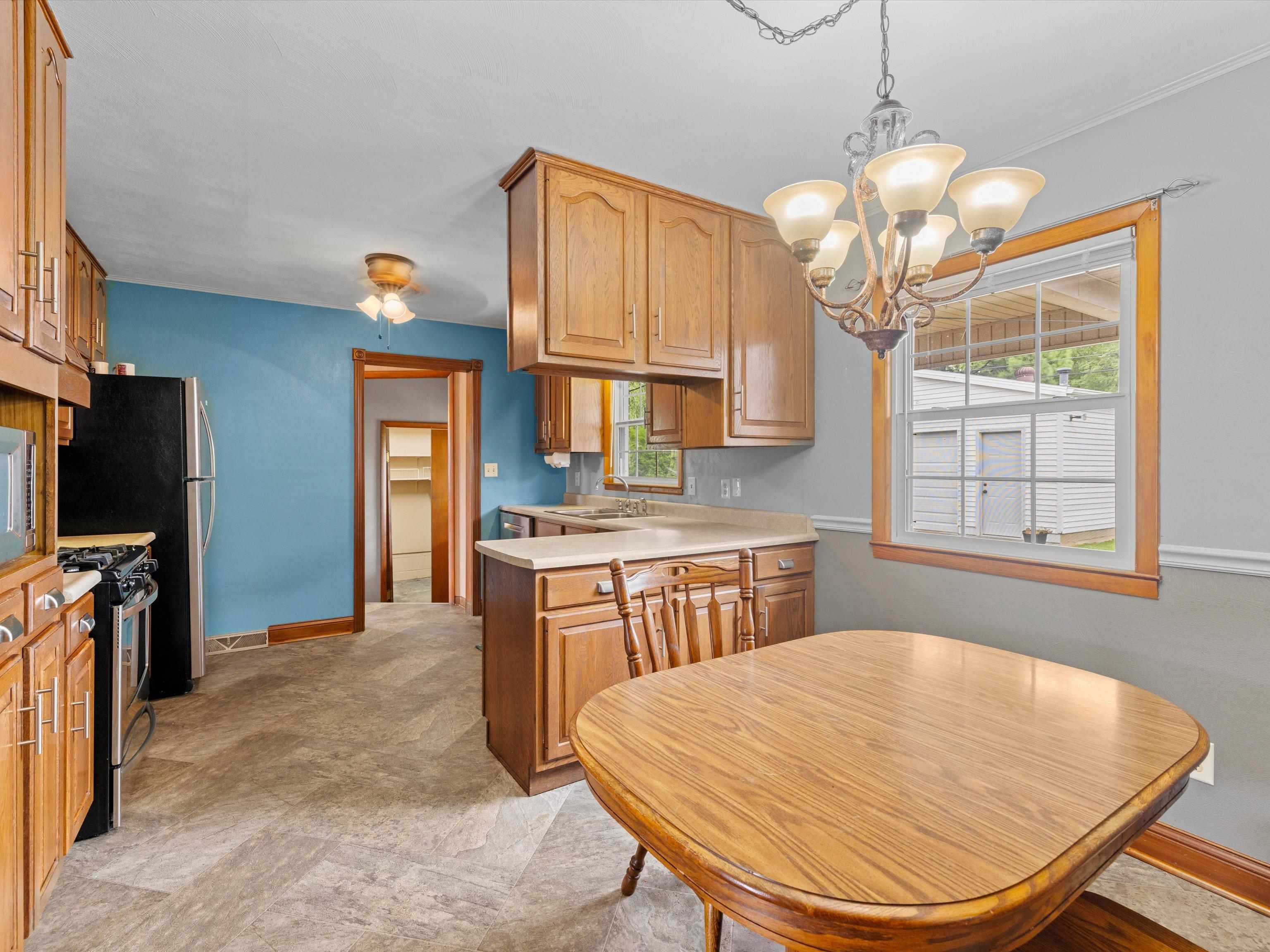 2925 Plymouth Pl, Owensboro, Kentucky 42303, 3 Bedrooms Bedrooms, ,2 BathroomsBathrooms,Single Family Residence,For Sale,Plymouth Pl,90469