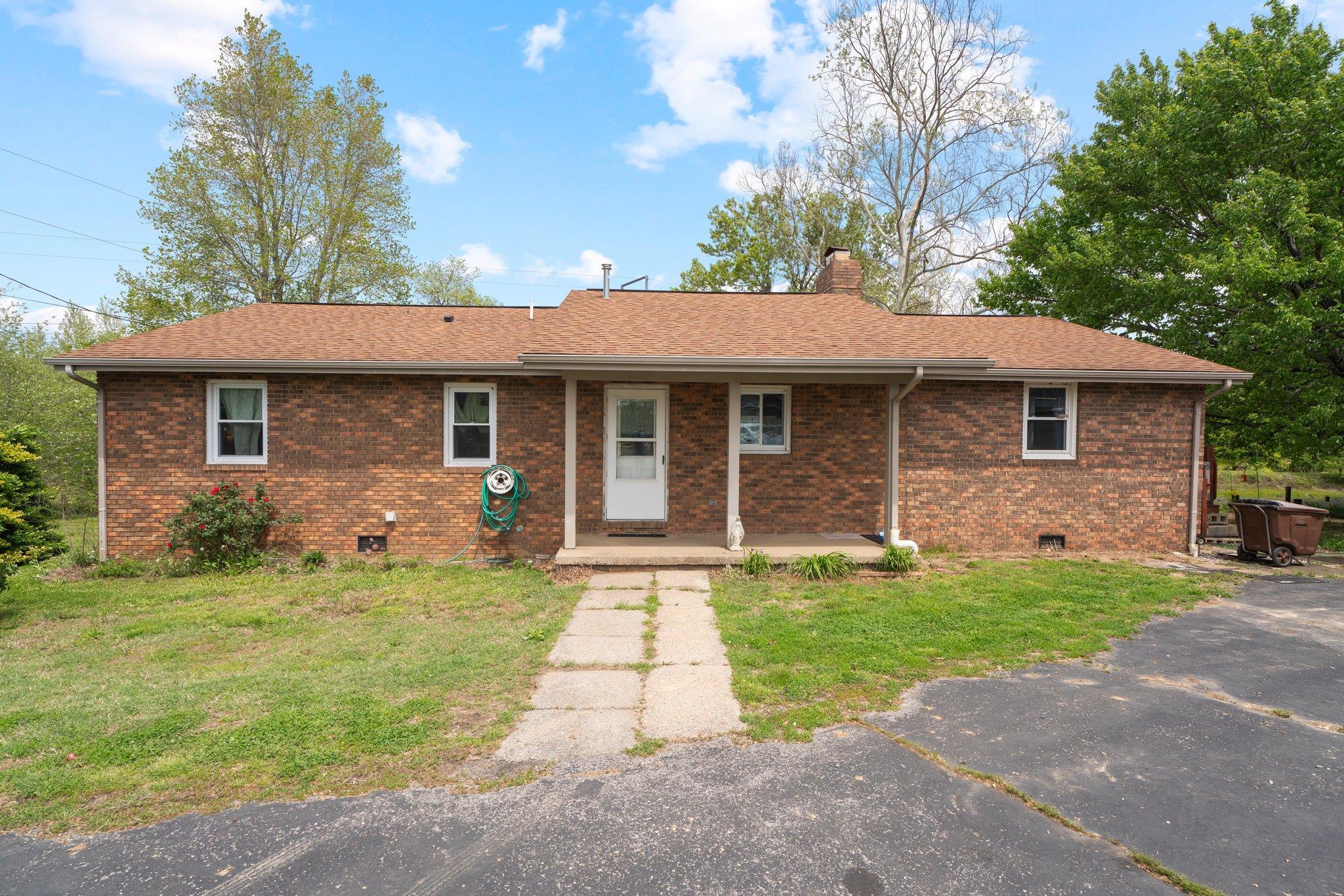 6884 Cairo Dixie Rd, Corydon, Kentucky 42406, 3 Bedrooms Bedrooms, ,2 BathroomsBathrooms,Single Family Residence,For Sale,Cairo Dixie Rd,90472