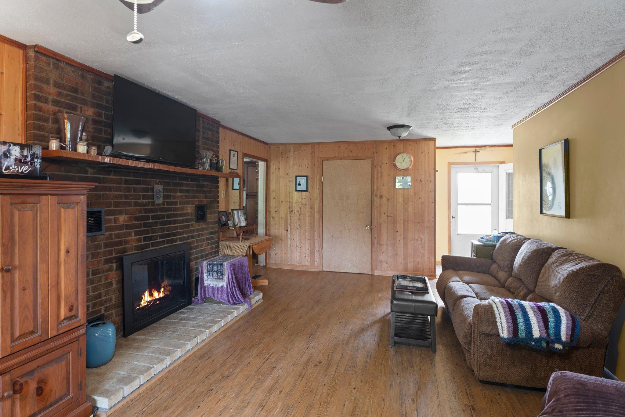 6884 Cairo Dixie Rd, Corydon, Kentucky 42406, 3 Bedrooms Bedrooms, ,2 BathroomsBathrooms,Single Family Residence,For Sale,Cairo Dixie Rd,90472