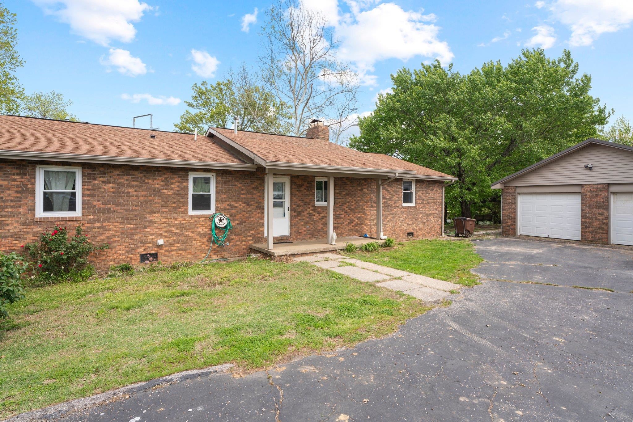 6884 Cairo Dixie Rd, Corydon, Kentucky 42406, 3 Bedrooms Bedrooms, ,2 BathroomsBathrooms,Single Family Residence,For Sale,Cairo Dixie Rd,90472