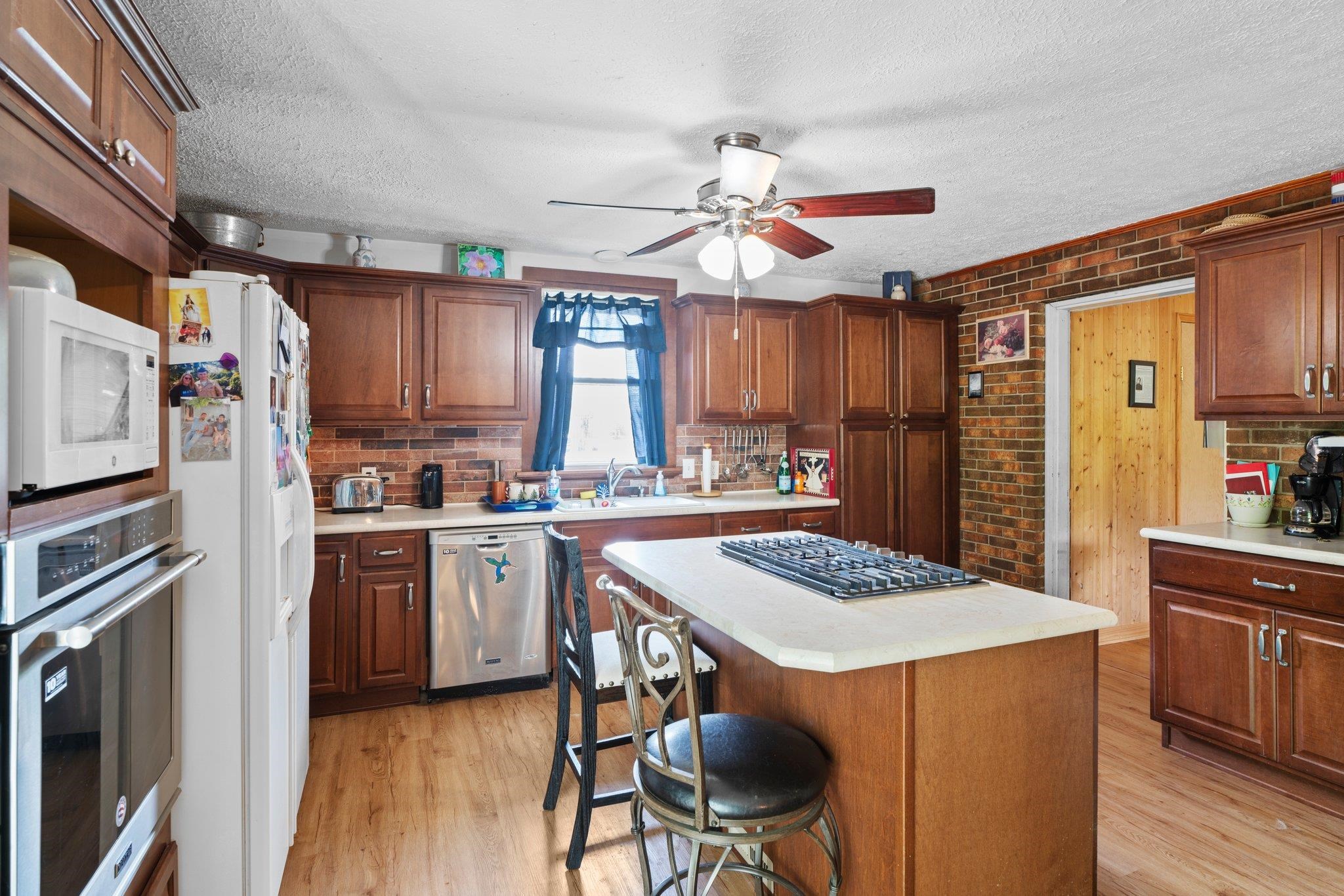 6884 Cairo Dixie Rd, Corydon, Kentucky 42406, 3 Bedrooms Bedrooms, ,2 BathroomsBathrooms,Single Family Residence,For Sale,Cairo Dixie Rd,90472