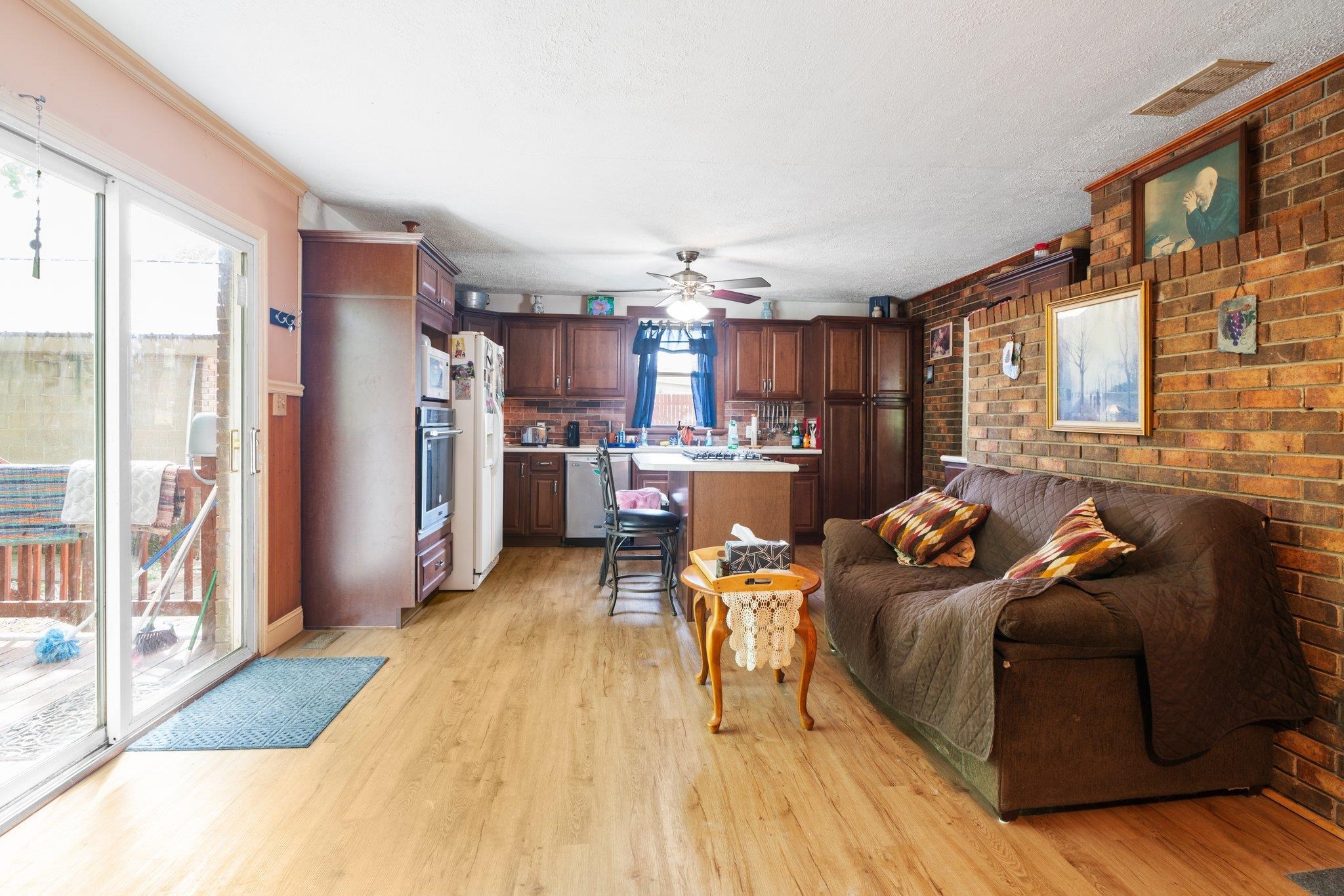 6884 Cairo Dixie Rd, Corydon, Kentucky 42406, 3 Bedrooms Bedrooms, ,2 BathroomsBathrooms,Single Family Residence,For Sale,Cairo Dixie Rd,90472