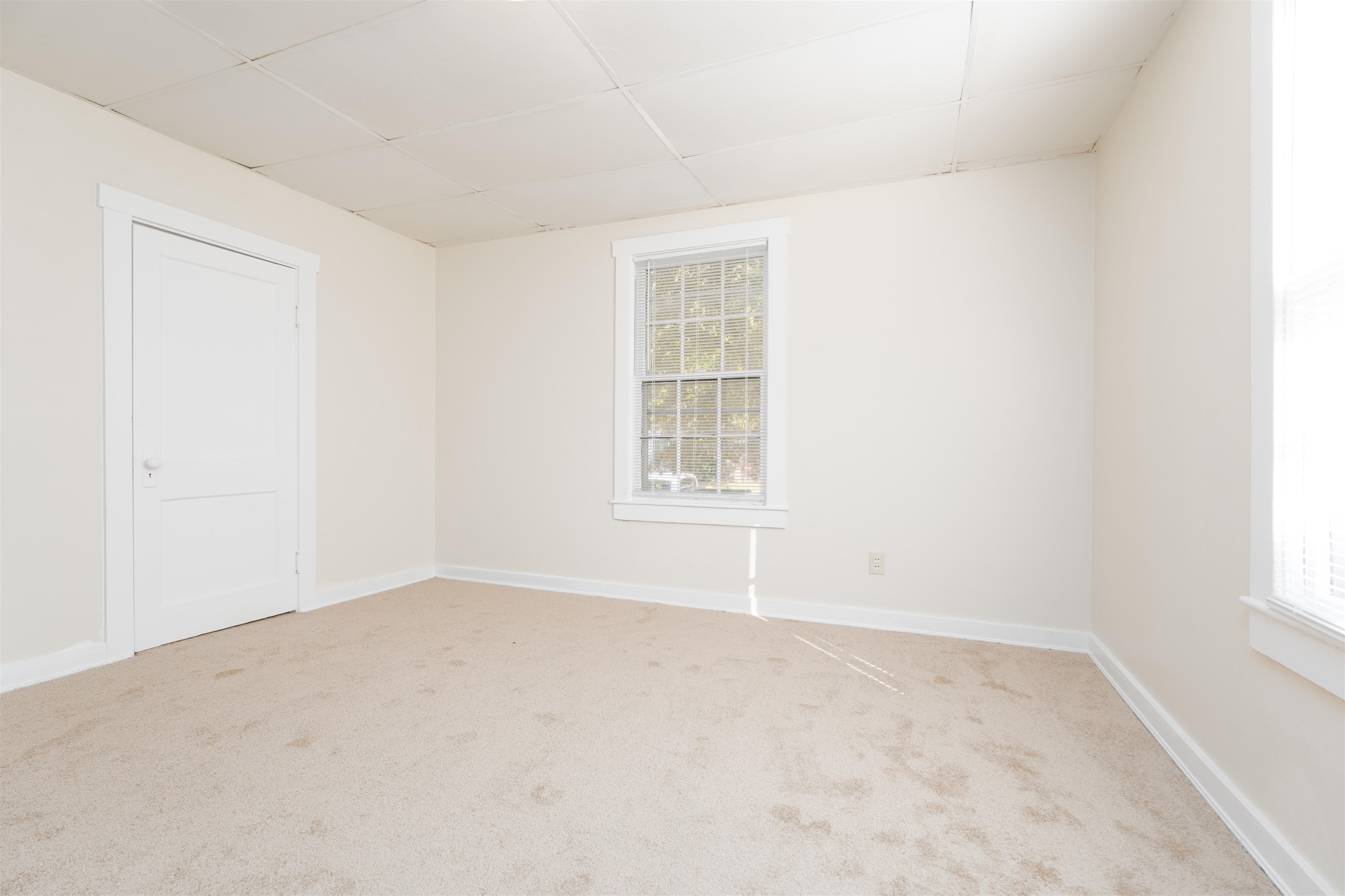 402 21st Street, Owensboro, Kentucky 42303, 2 Bedrooms Bedrooms, ,1 BathroomBathrooms,Single Family Residence,For Sale,21st Street,90474