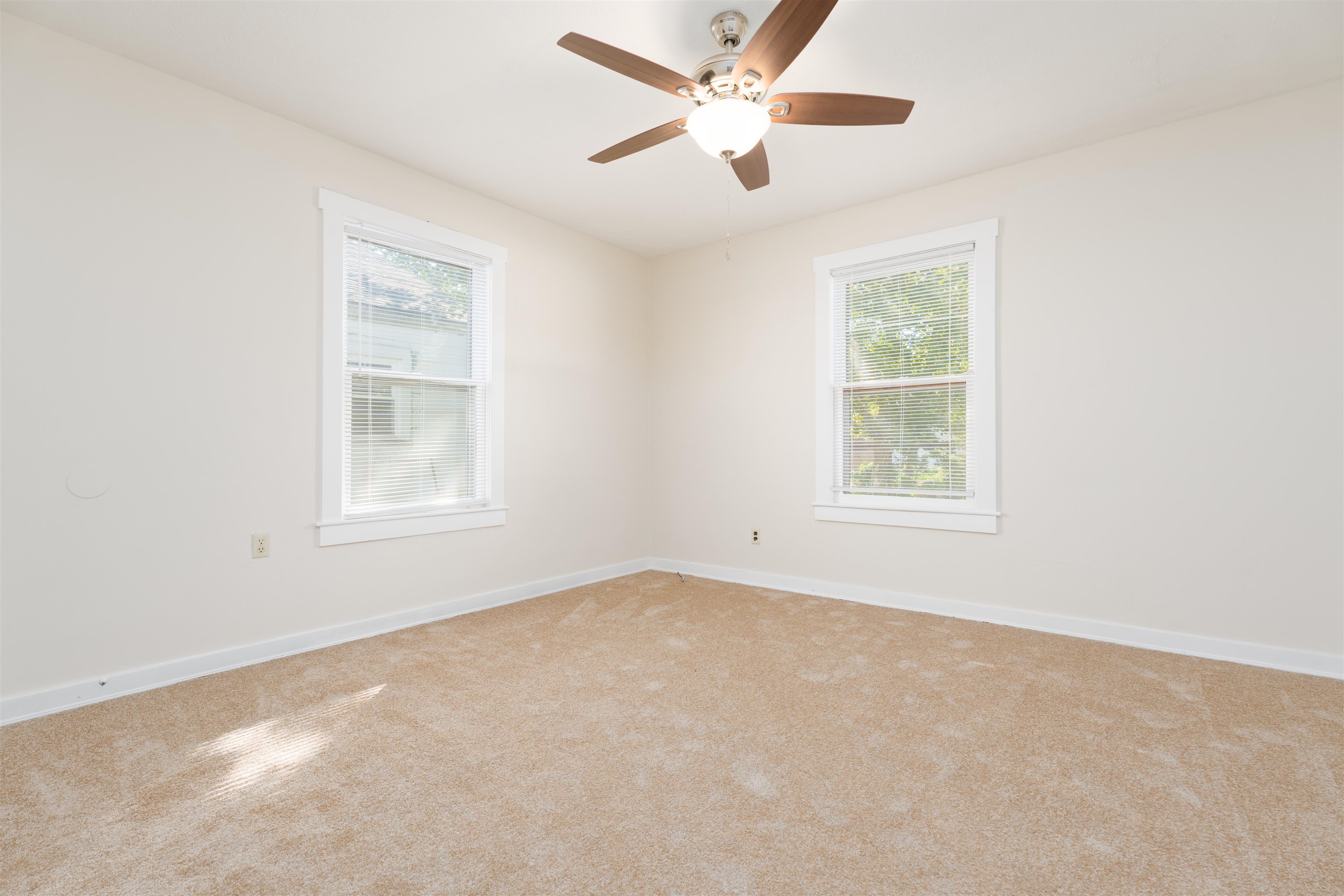 402 21st Street, Owensboro, Kentucky 42303, 2 Bedrooms Bedrooms, ,1 BathroomBathrooms,Single Family Residence,For Sale,21st Street,90474