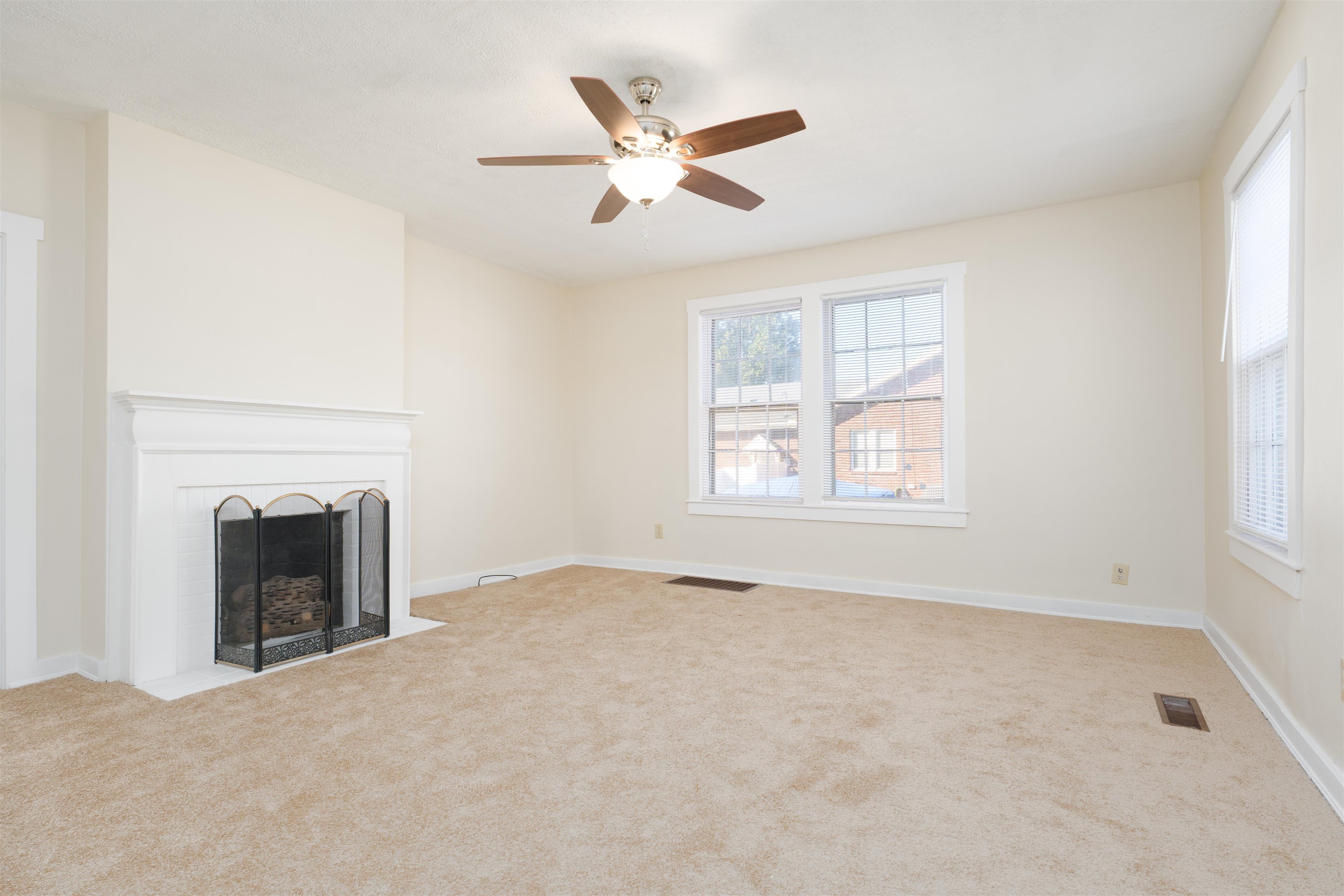 402 21st Street, Owensboro, Kentucky 42303, 2 Bedrooms Bedrooms, ,1 BathroomBathrooms,Single Family Residence,For Sale,21st Street,90474
