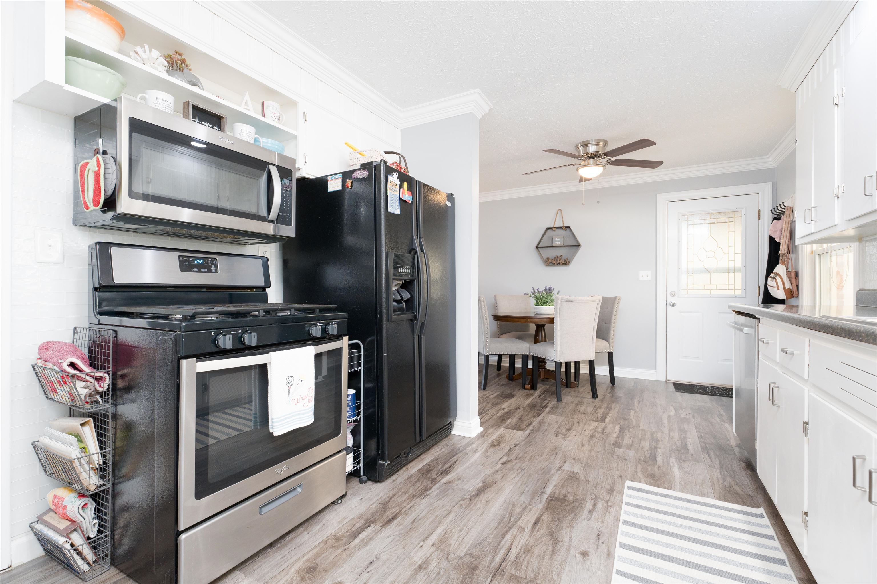 901 Dixiana Drive, Owensboro, Kentucky 42303, 3 Bedrooms Bedrooms, ,1 BathroomBathrooms,Single Family Residence,For Sale,Dixiana Drive,90479