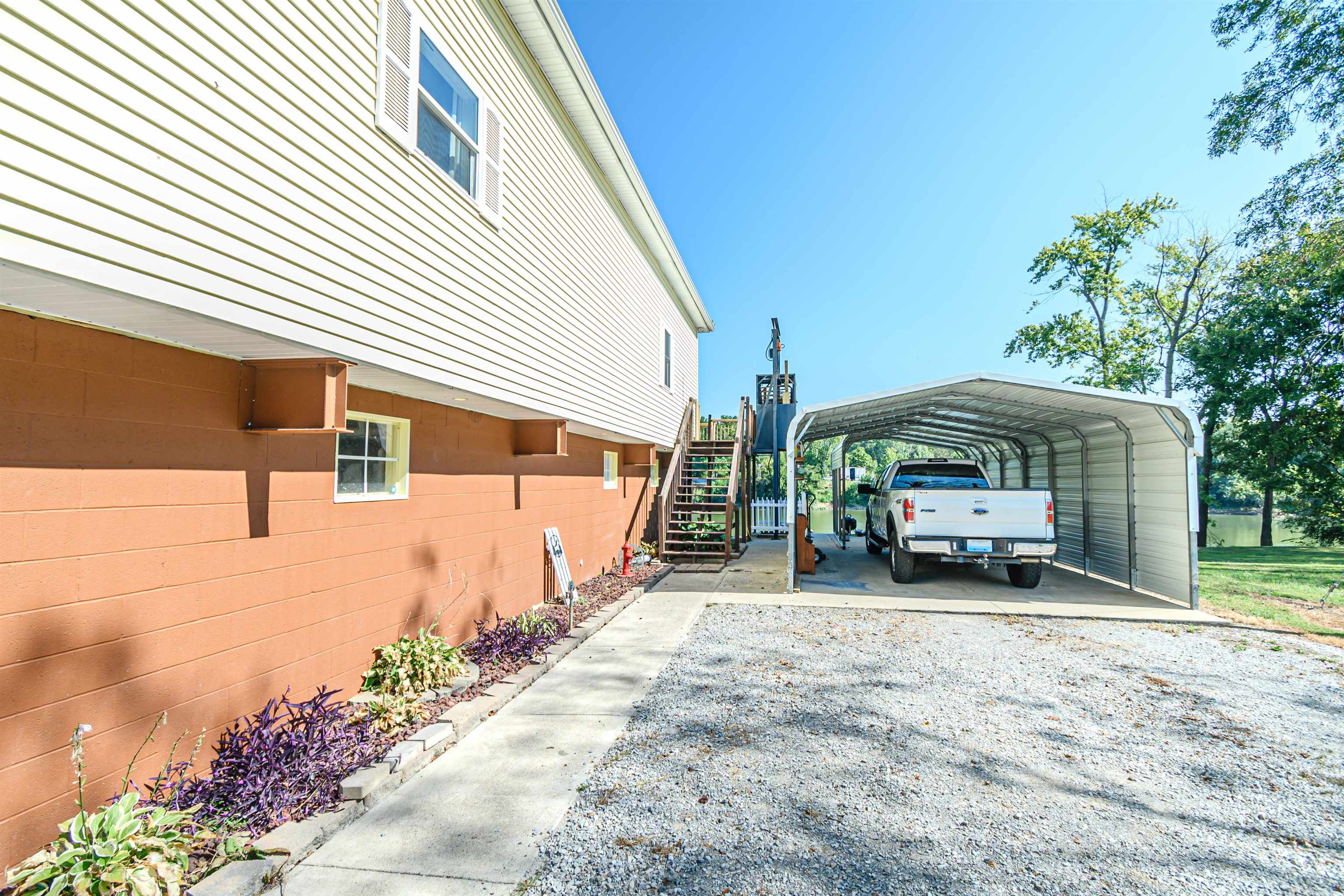 230 Canal St, Rumsey, Kentucky 42371, 2 Bedrooms Bedrooms, ,2 BathroomsBathrooms,Single Family Residence,For Sale,Canal St,90480