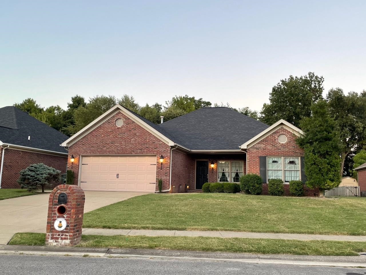 3727 Haywood Court, Owensboro, Kentucky 42303, 3 Bedrooms Bedrooms, ,2 BathroomsBathrooms,Single Family Residence,For Sale,Haywood Court,90482