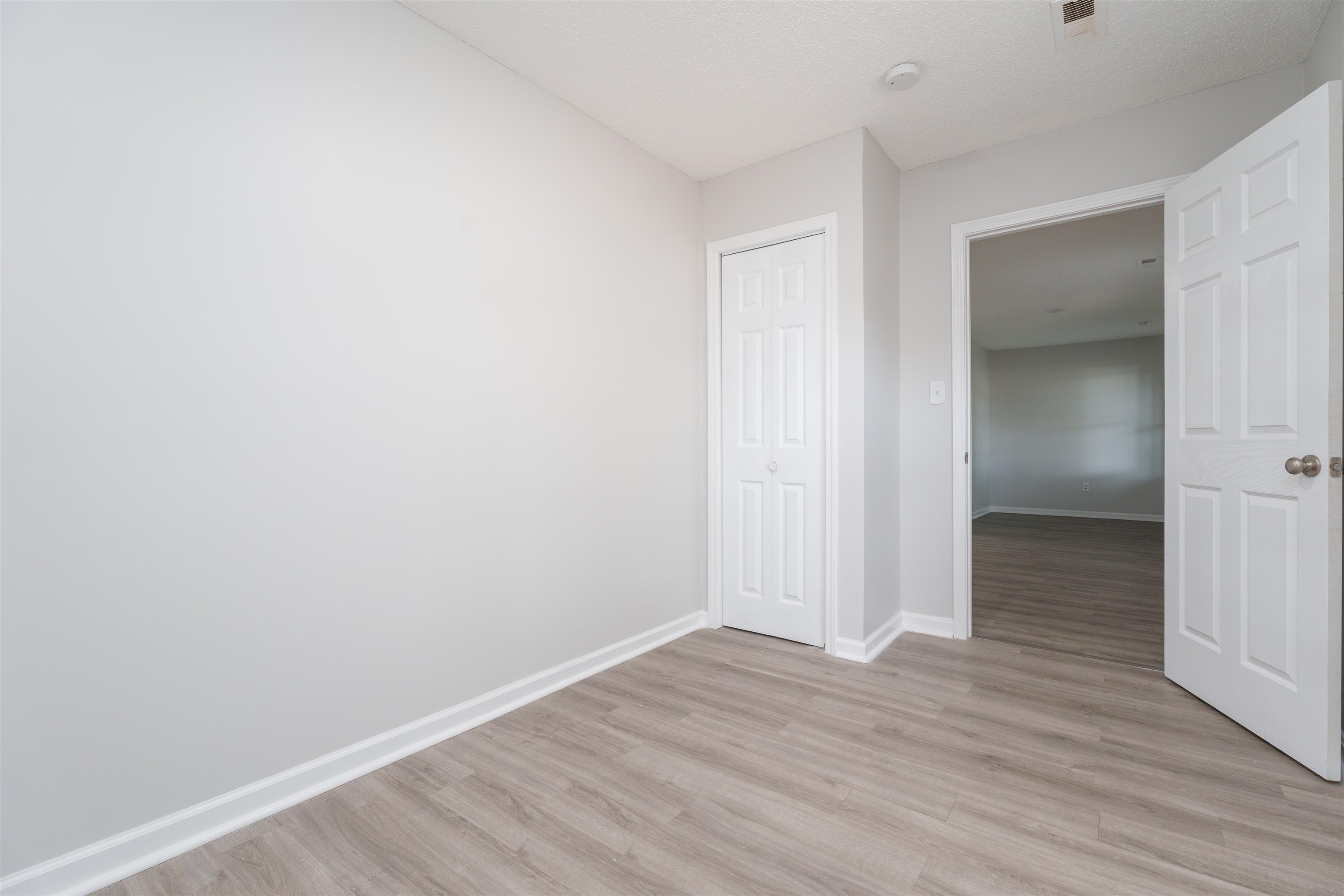2033 10th St., Owensboro, Kentucky 42303, 2 Bedrooms Bedrooms, ,1 BathroomBathrooms,Single Family Residence,For Sale,10th St.,90483