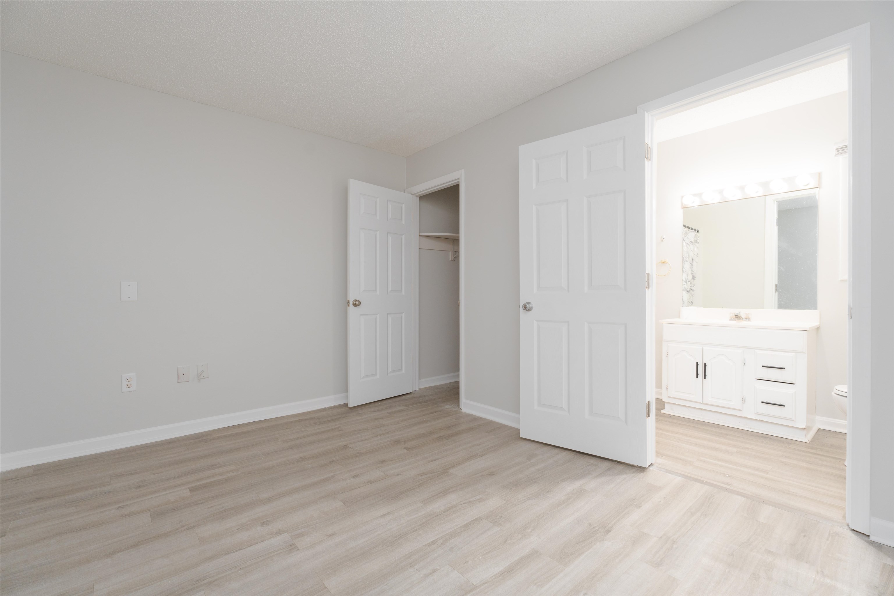 2033 10th St., Owensboro, Kentucky 42303, 2 Bedrooms Bedrooms, ,1 BathroomBathrooms,Single Family Residence,For Sale,10th St.,90483