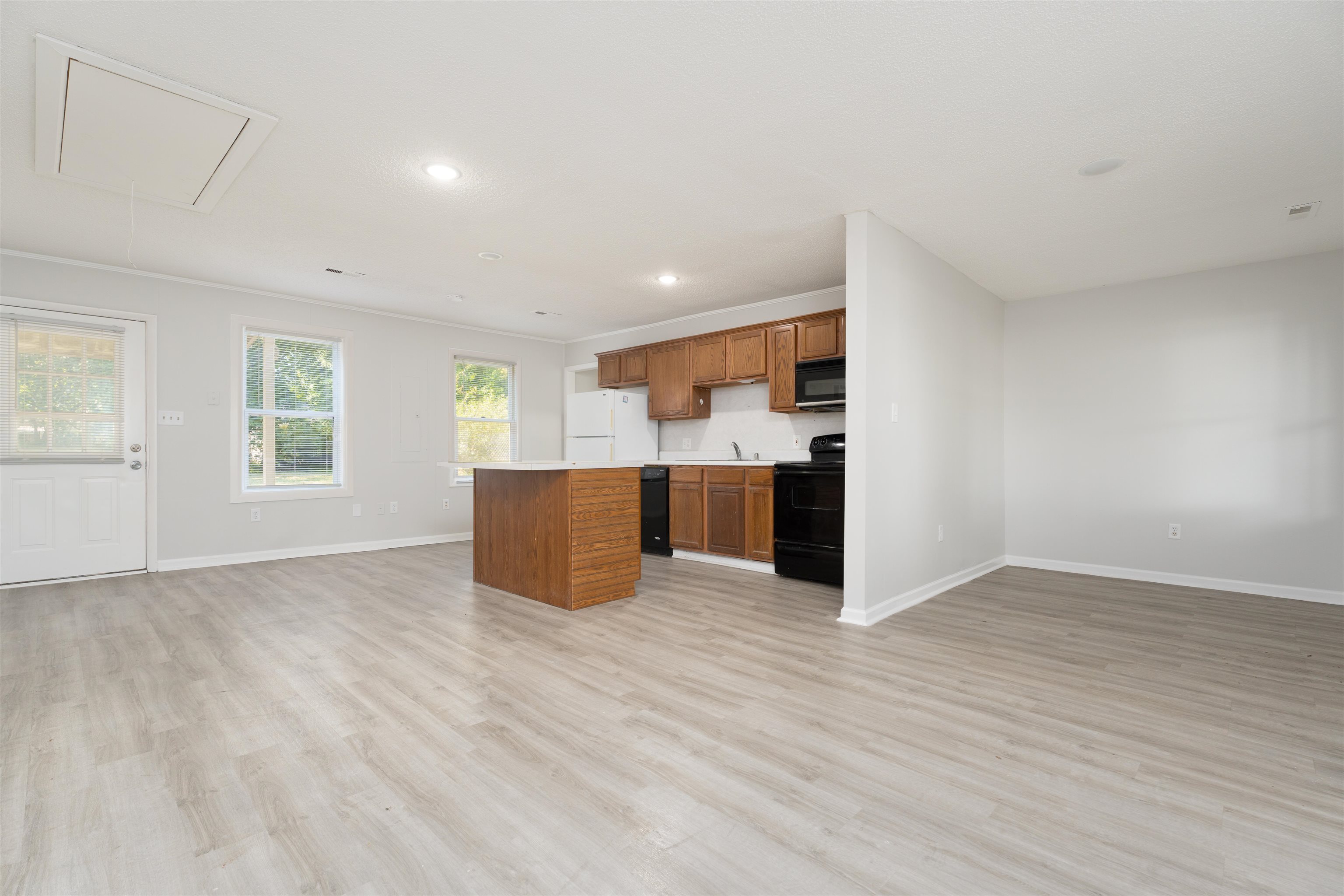 2033 10th St., Owensboro, Kentucky 42303, 2 Bedrooms Bedrooms, ,1 BathroomBathrooms,Single Family Residence,For Sale,10th St.,90483