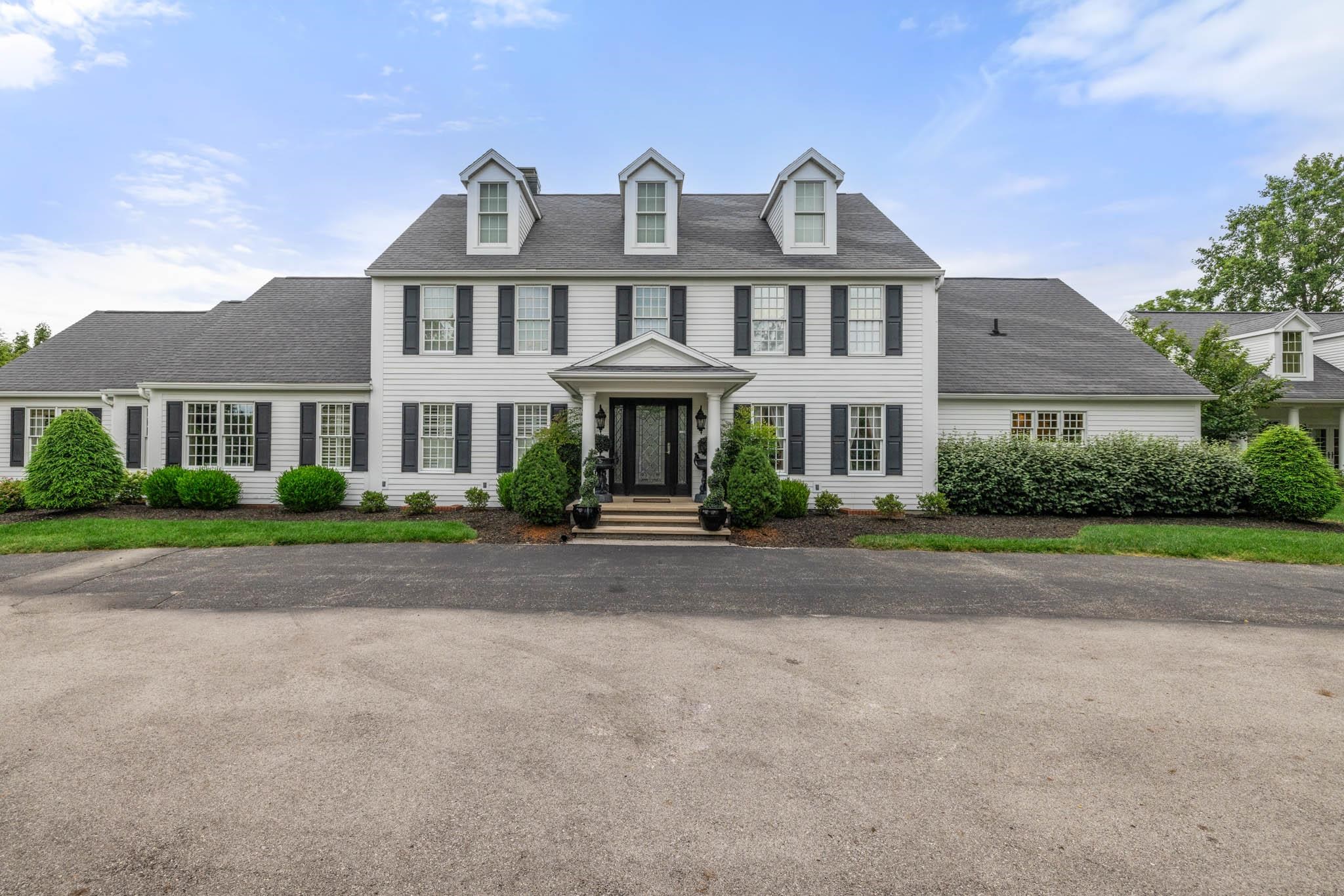 2 Stone Creek Park, Owensboro, Kentucky 42303, 6 Bedrooms Bedrooms, ,5 BathroomsBathrooms,Single Family Residence,For Sale,Stone Creek Park,90485