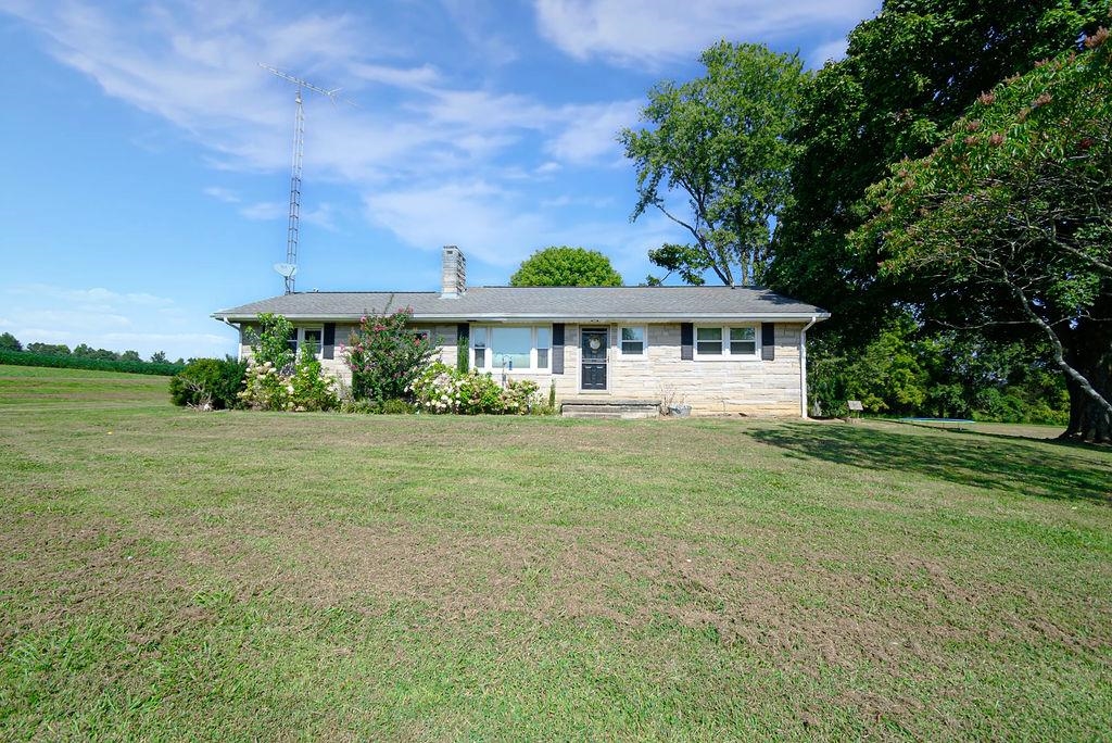 4316 US Hwy 231 N, Hartford, Kentucky 42347, 4 Bedrooms Bedrooms, ,1 BathroomBathrooms,Ranch,For Sale,US Hwy 231 N,90487