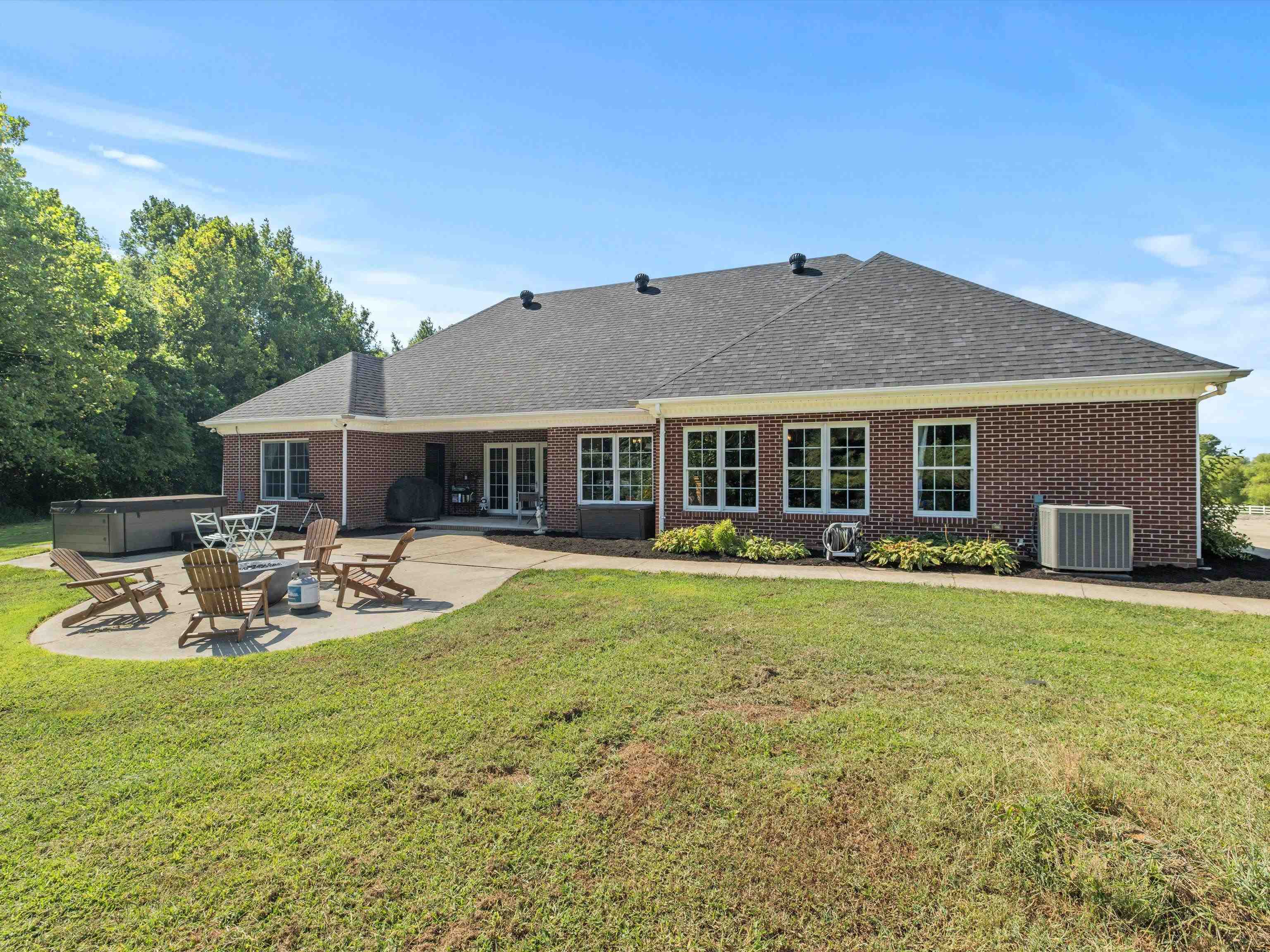 5103 HWY 60, Owensboro, Kentucky 42301, 5 Bedrooms Bedrooms, ,3 BathroomsBathrooms,Single Family Residence,For Sale,HWY 60,90491