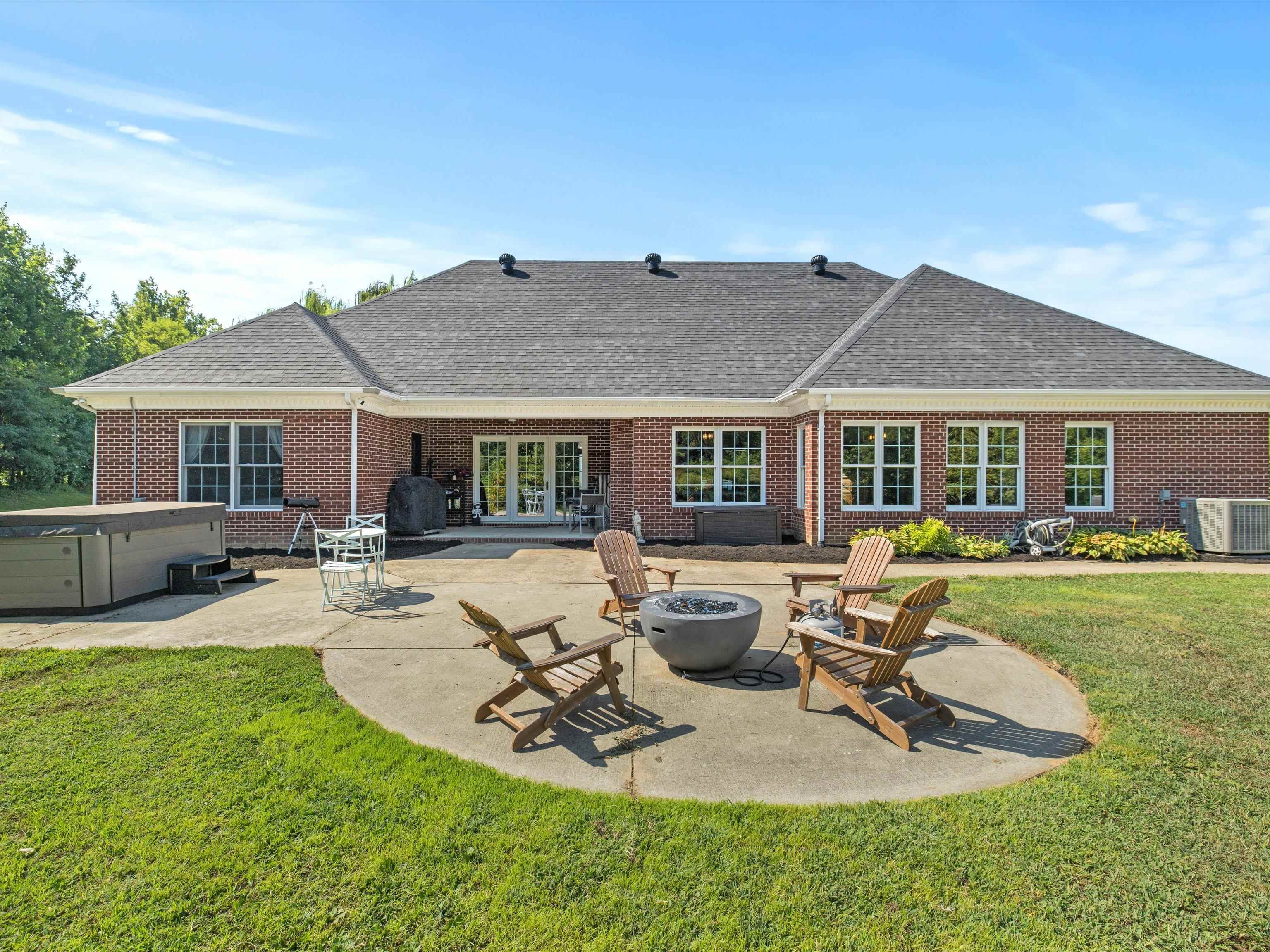 5103 HWY 60, Owensboro, Kentucky 42301, 5 Bedrooms Bedrooms, ,3 BathroomsBathrooms,Single Family Residence,For Sale,HWY 60,90491