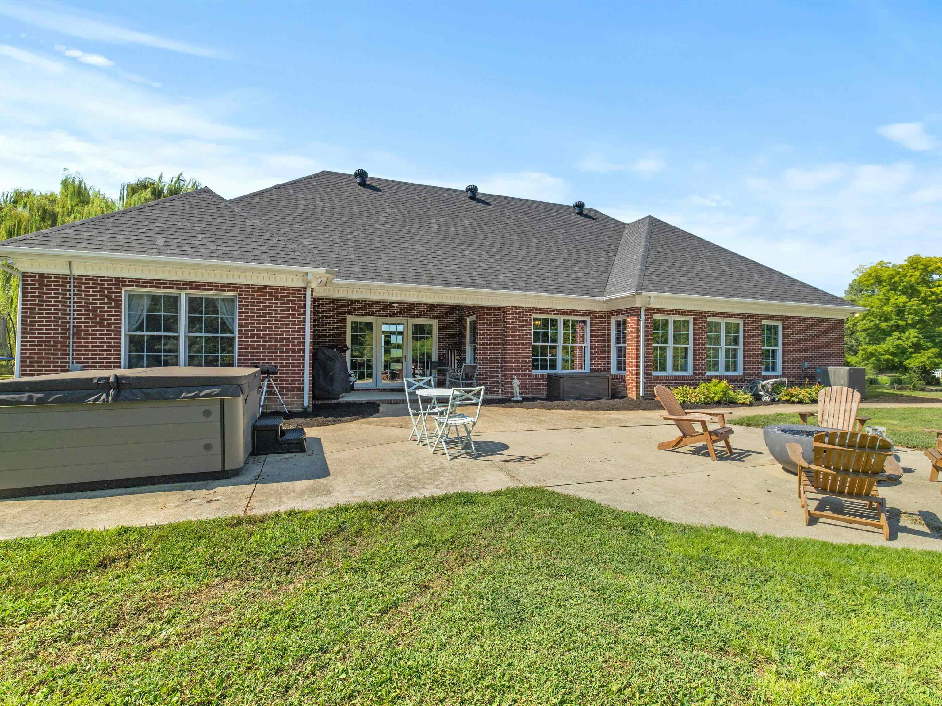 5103 HWY 60, Owensboro, Kentucky 42301, 5 Bedrooms Bedrooms, ,3 BathroomsBathrooms,Single Family Residence,For Sale,HWY 60,90491
